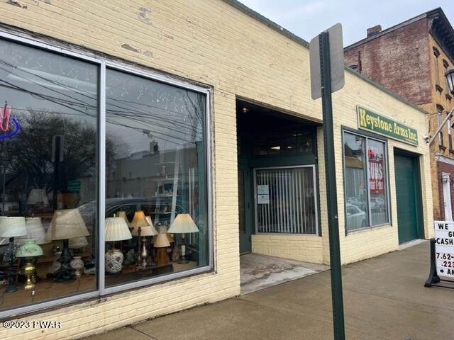 Commercial for Rent at 2 Penna Ave Matamoras, Pennsylvania 18336 United States