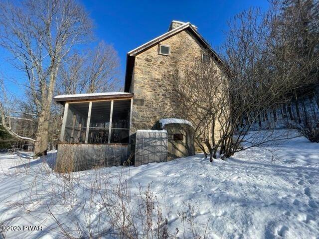 4. Single Family Homes for Sale at 321 Butternut Rd Newfoundland, Pennsylvania 18445 United States