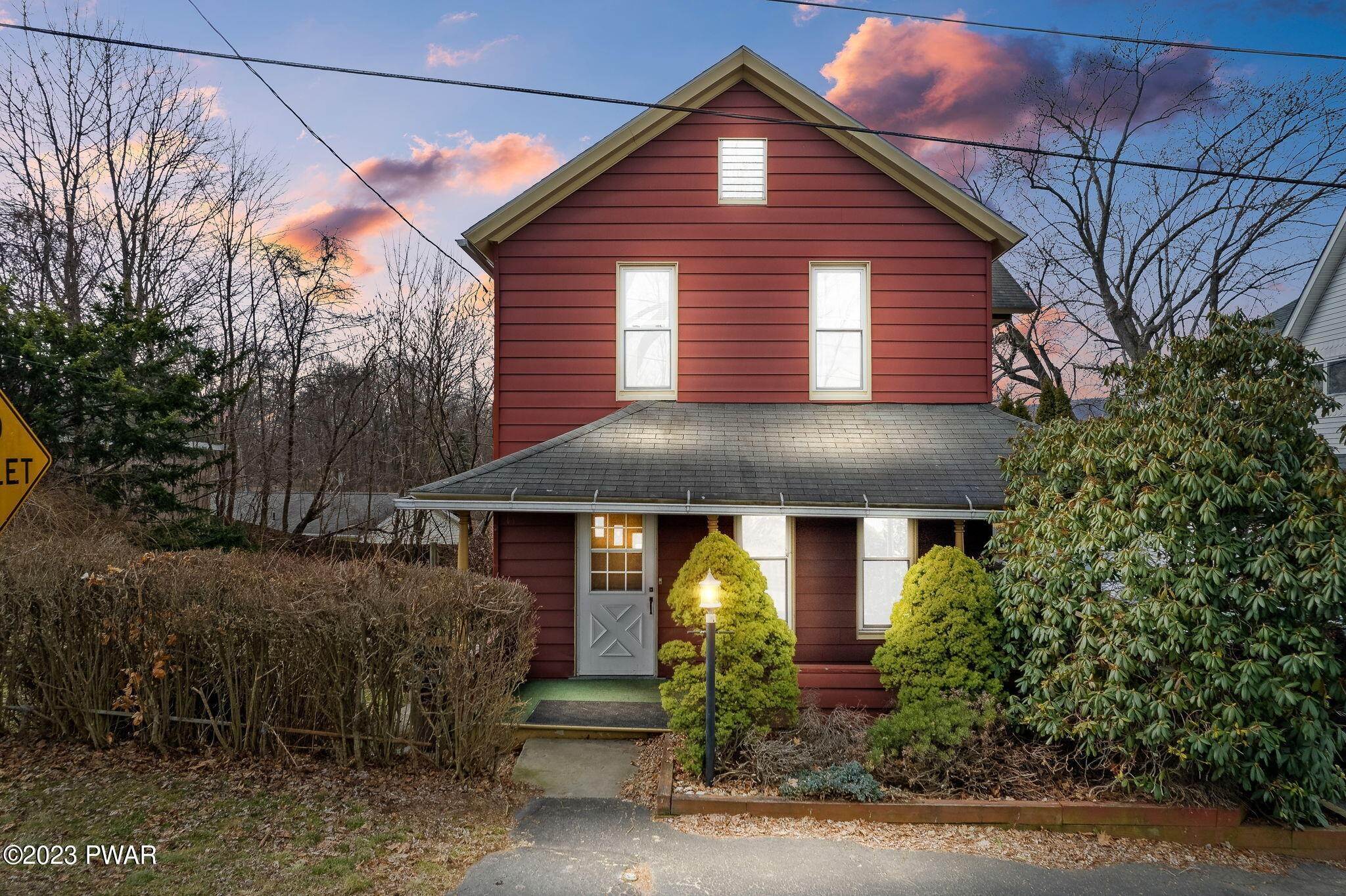 Single Family Homes for Sale at 19 Columbia St Carbondale, Pennsylvania 18407 United States