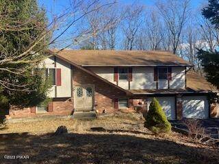 2. Single Family Homes for Sale at 197 Traverse Rd Dingmans Ferry, Pennsylvania 18328 United States