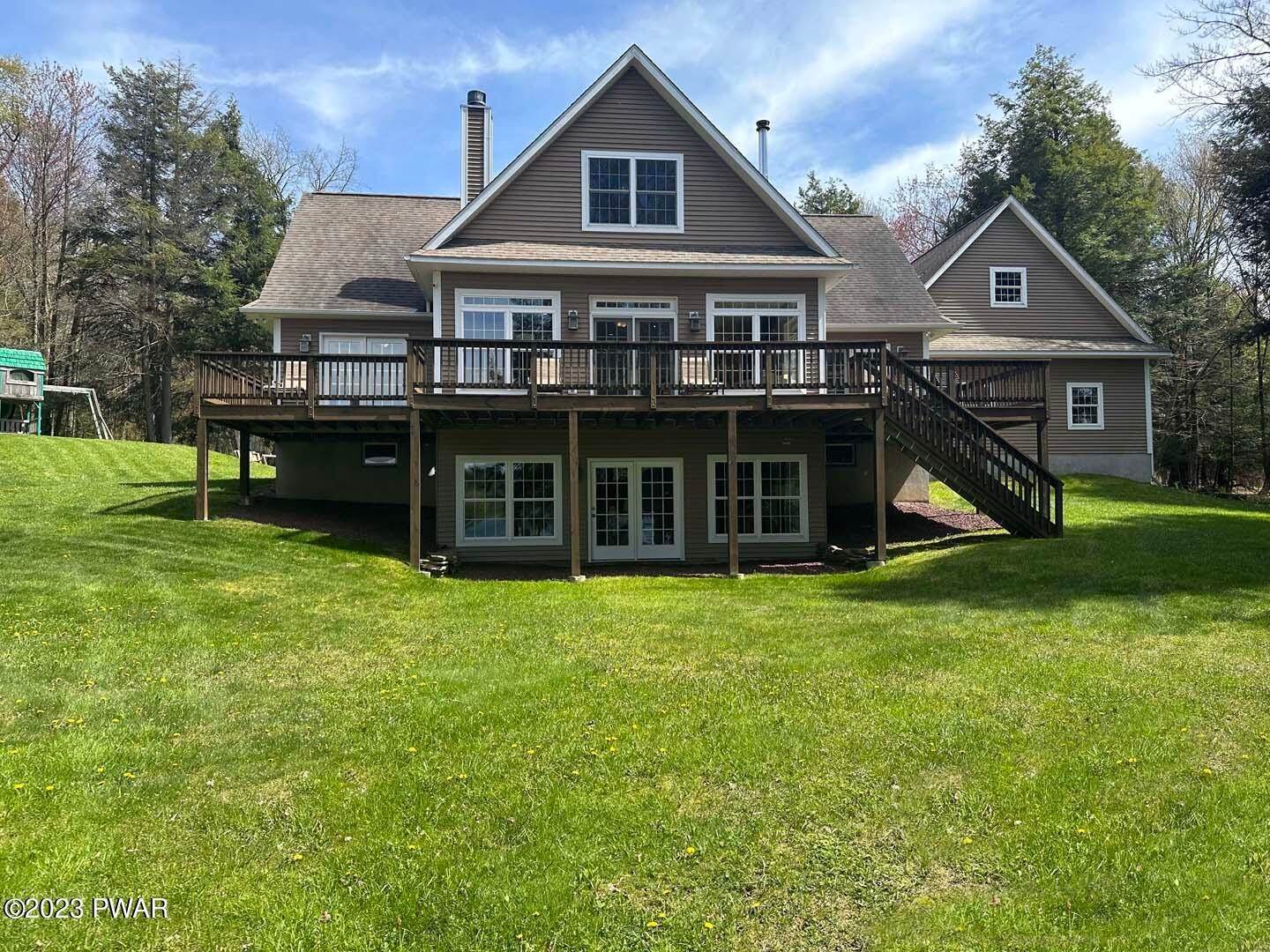 29. Single Family Homes for Sale at 65 Run A Muck Ln Lakewood, Pennsylvania 18462 United States