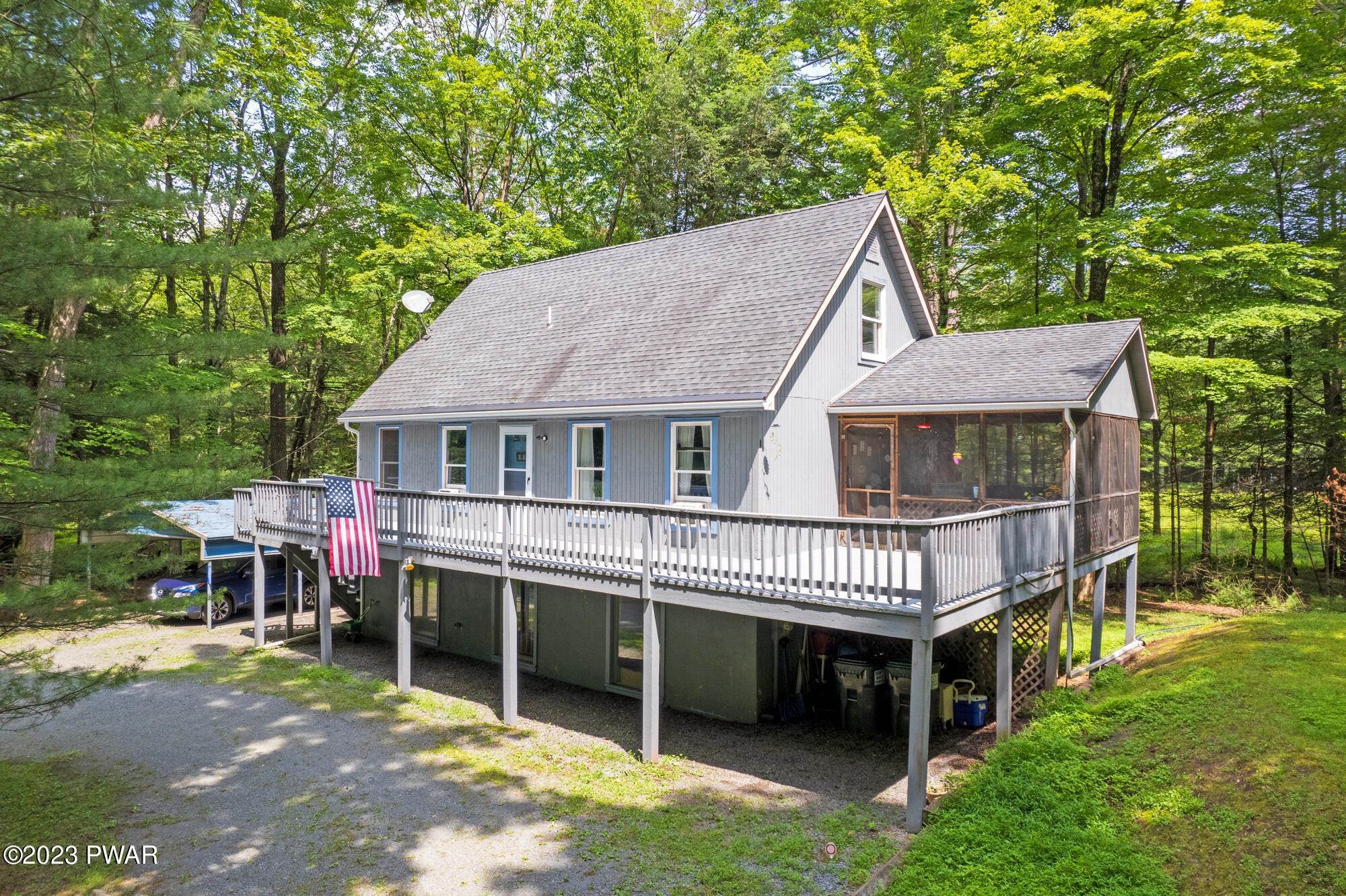 Single Family Homes for Sale at 205 Covered Bridge Dr Hawley, Pennsylvania 18428 United States