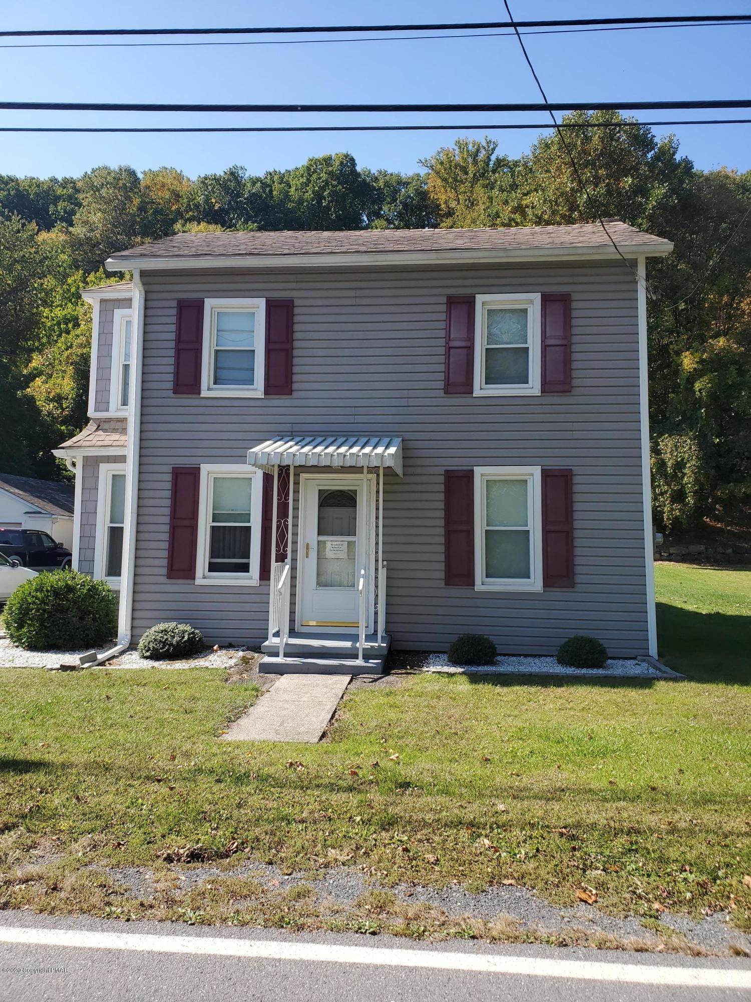 Single Family Homes for Sale at 480 Slateford Rd Mount Bethel, Pennsylvania 18343 United States