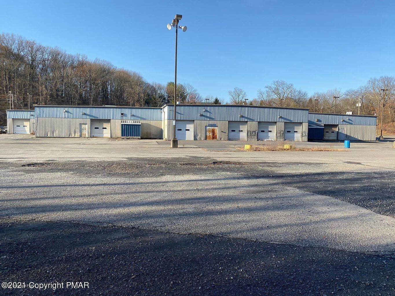9. Commercial for Sale at 505 Fawn Rd East Stroudsburg, Pennsylvania 18301 United States
