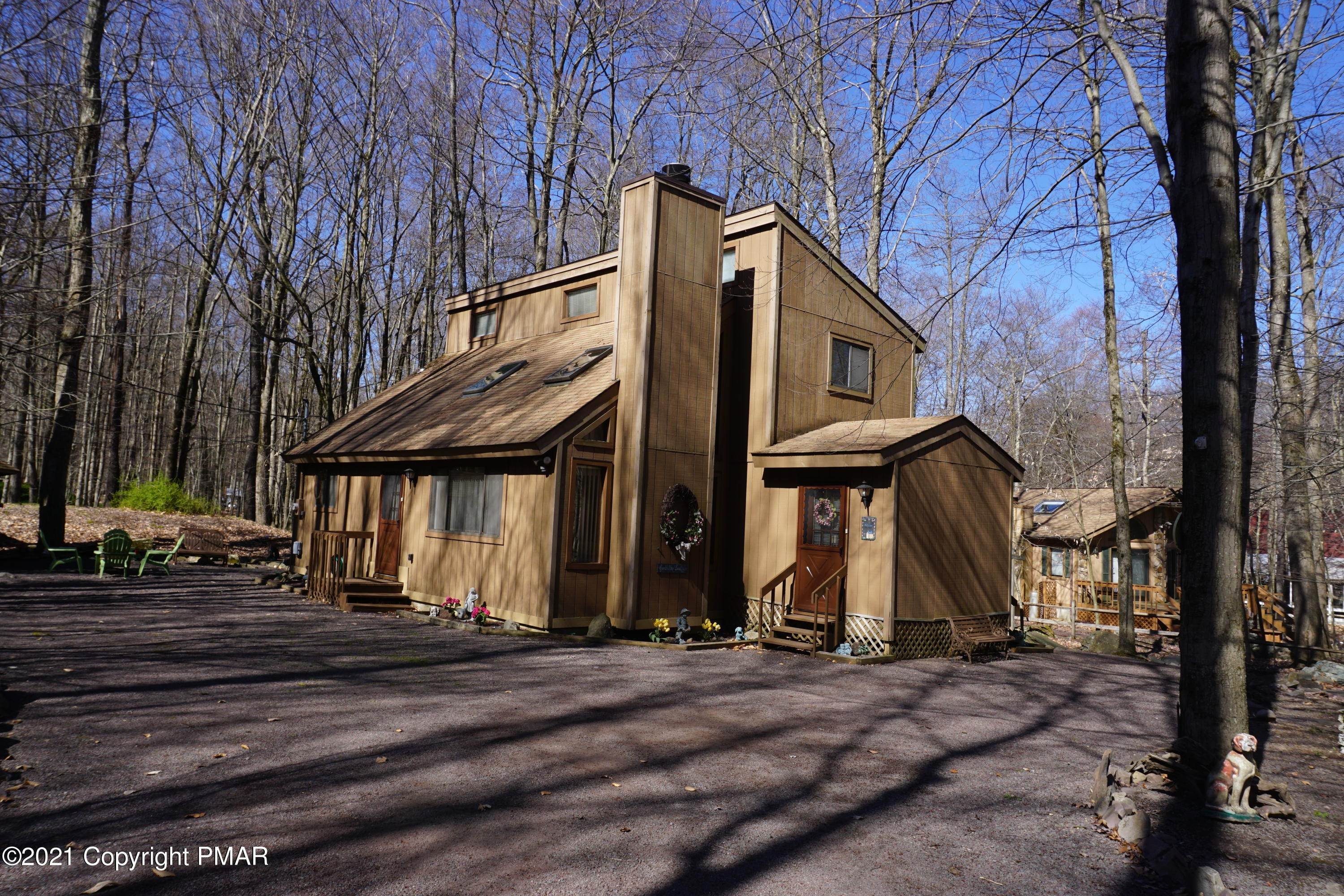 Single Family Homes for Sale at 209 Farmers Ln Pocono Lake, Pennsylvania 18347 United States