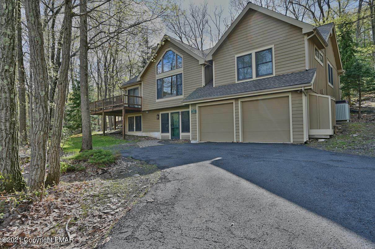 88. Single Family Homes for Sale at 460 Spruce Dr Tannersville, Pennsylvania 18372 United States