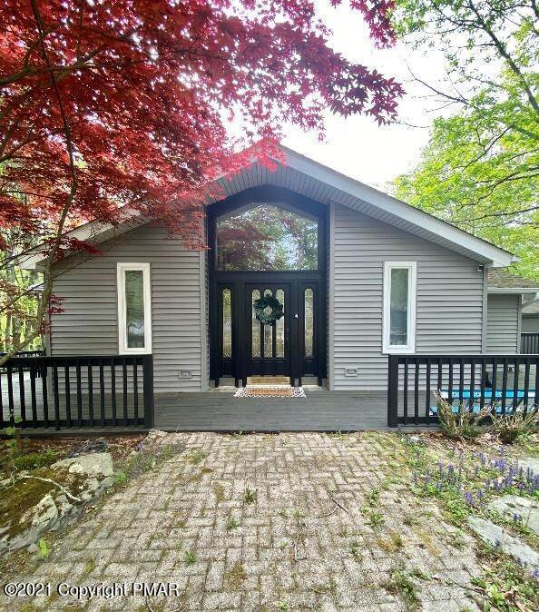 Single Family Homes for Sale at 108 Luton Ct Bushkill, Pennsylvania 18324 United States