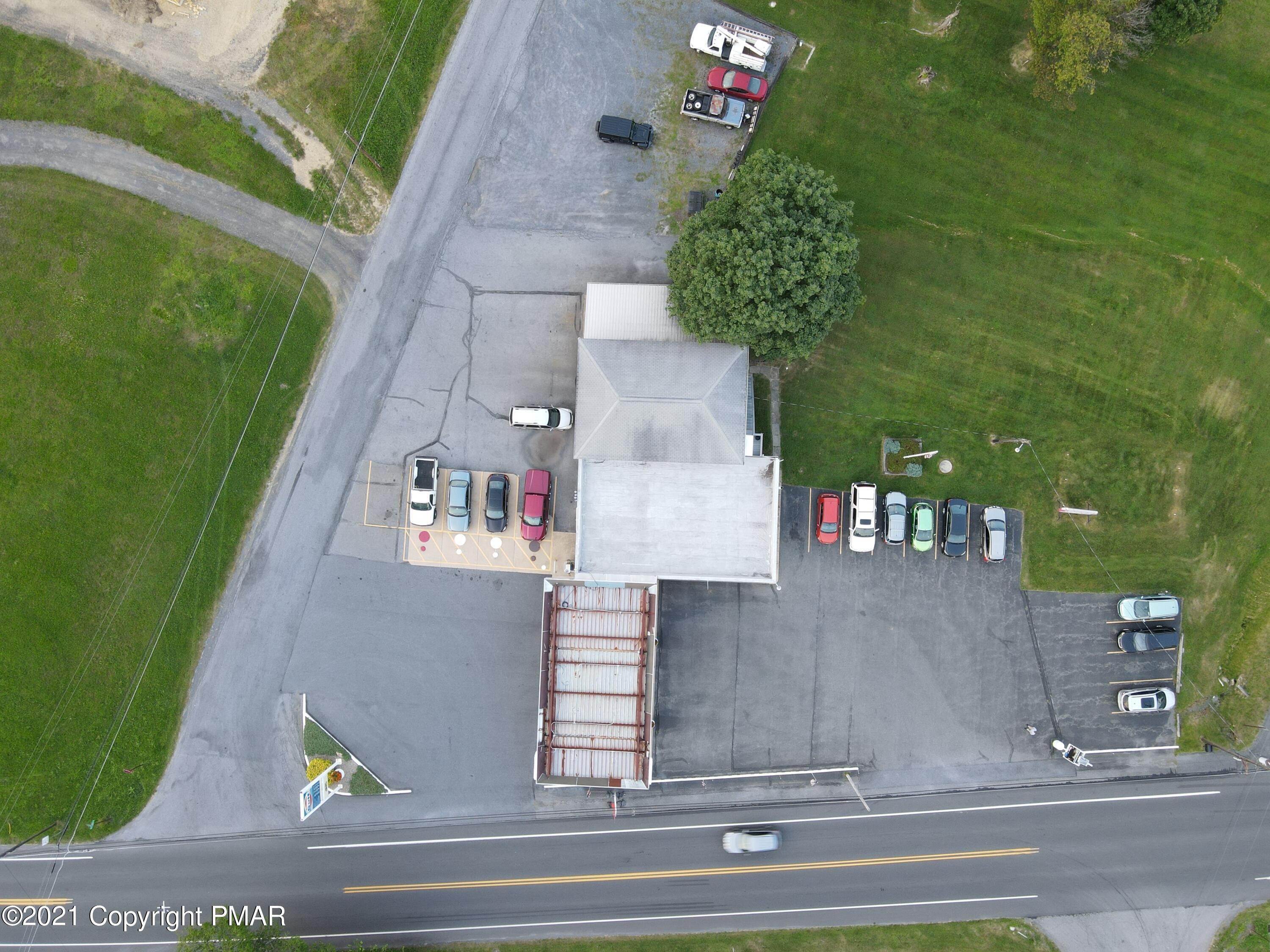 3. Commercial for Sale at 4828 N Cypress Rd Walnutport, Pennsylvania 18088 United States