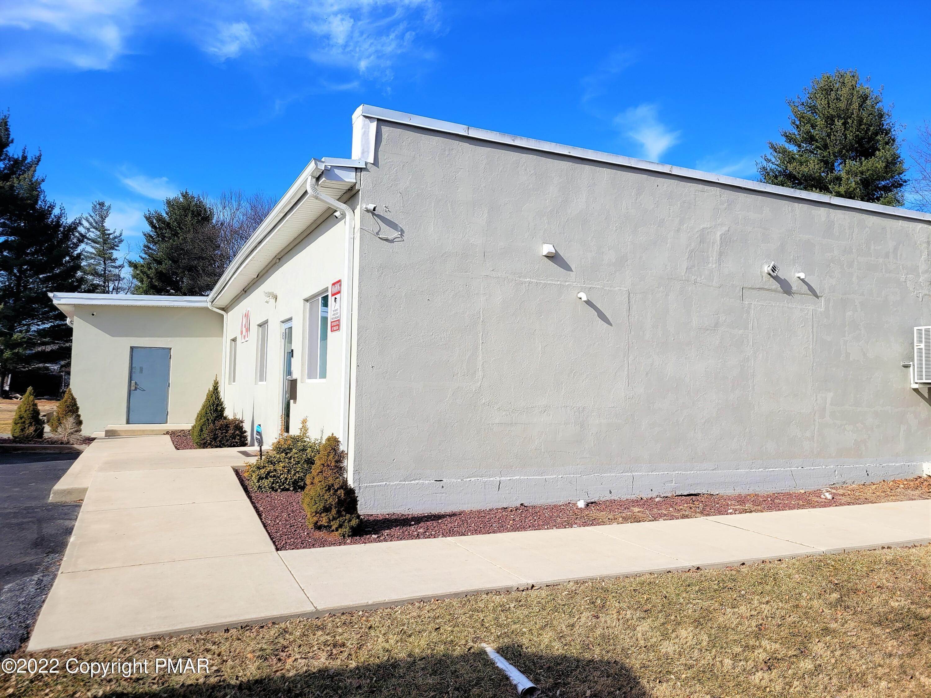 3. Commercial for Sale at 434 King St East Stroudsburg, Pennsylvania 18301 United States