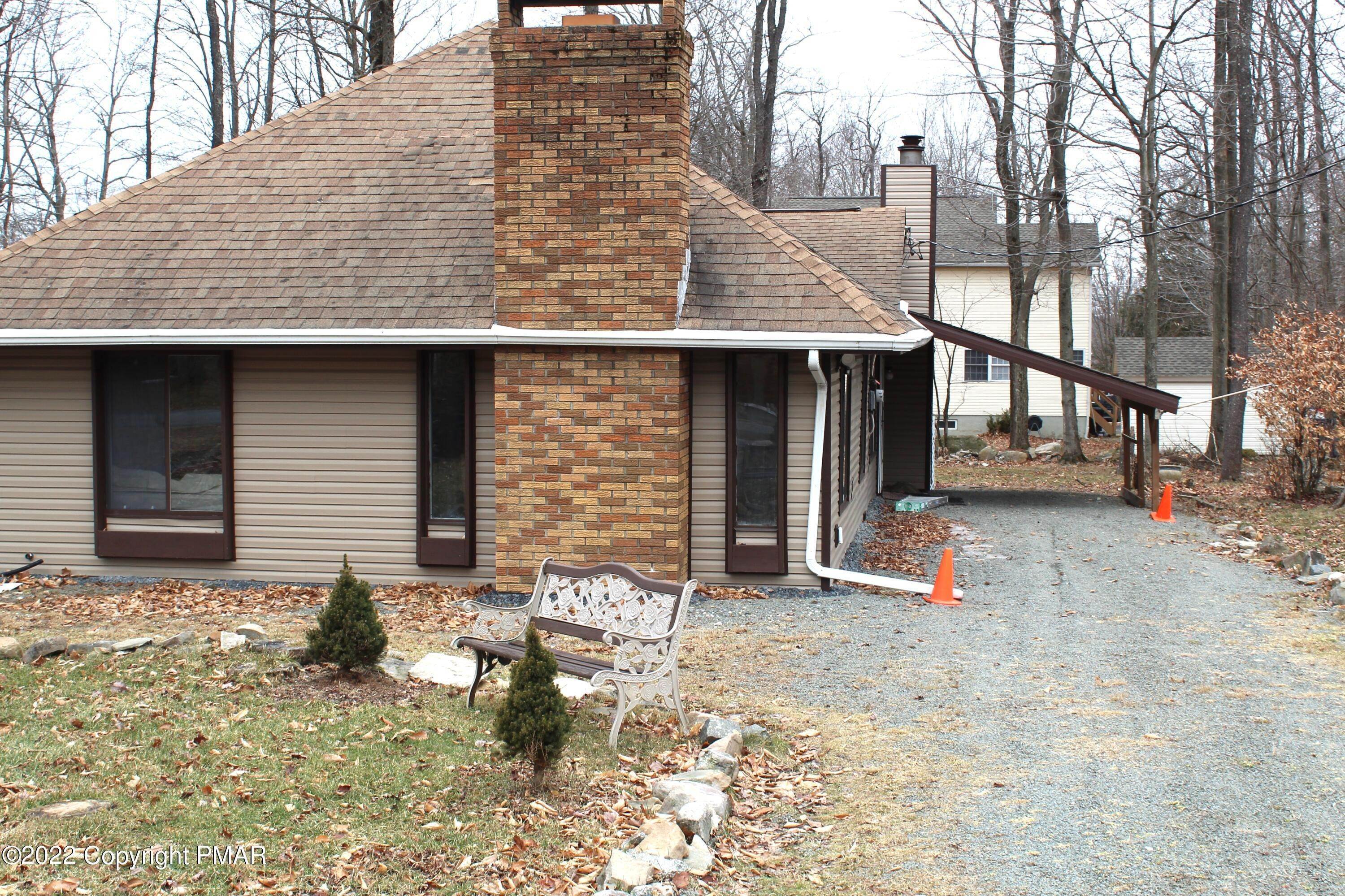 20. Single Family Homes for Sale at 4624 Burnside Dr Tobyhanna, Pennsylvania 18466 United States