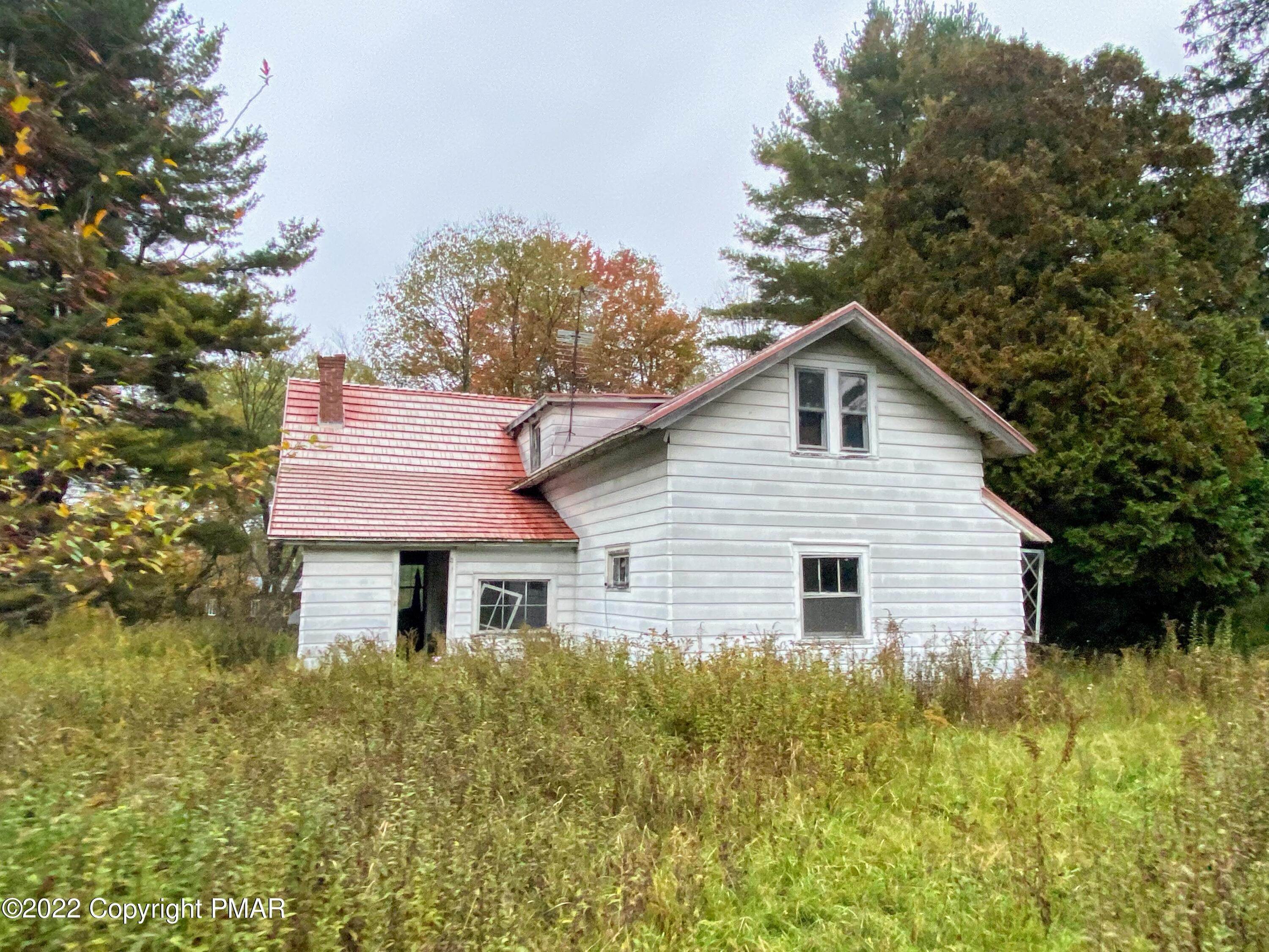9. Single Family Homes for Sale at 5869 Burger Road Blakeslee, Pennsylvania 18610 United States