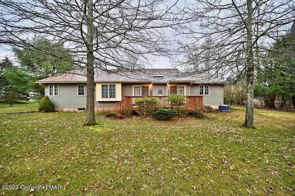 12. Single Family Homes for Sale at 285 Chestnut Rd Blakeslee, Pennsylvania 18610 United States