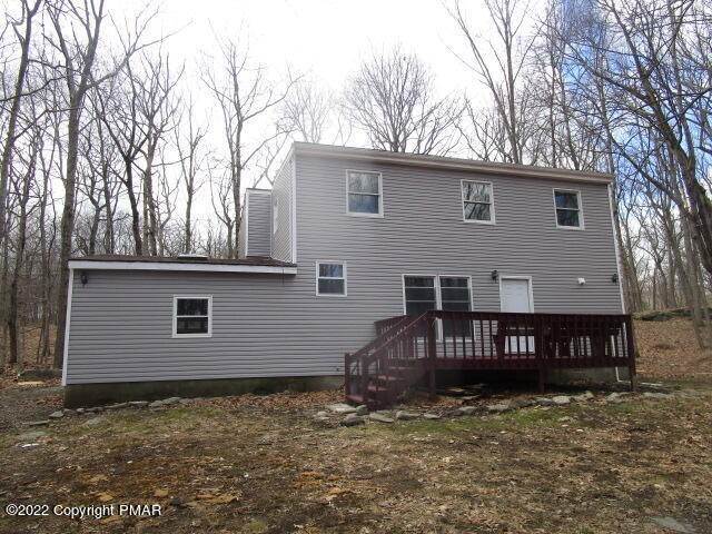 18. Single Family Homes for Sale at 125 Sparrow Loop Bushkill, Pennsylvania 18324 United States