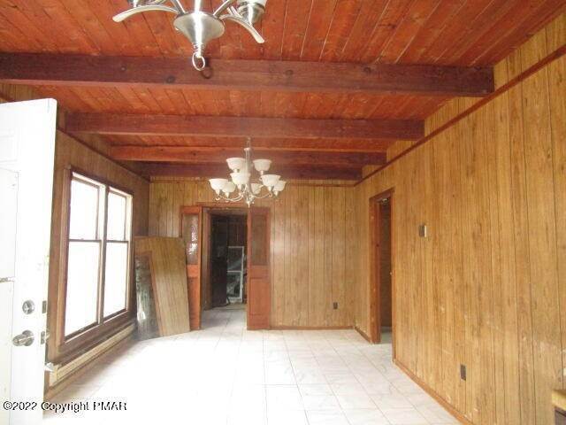 24. Single Family Homes for Sale at 125 Sparrow Loop Bushkill, Pennsylvania 18324 United States
