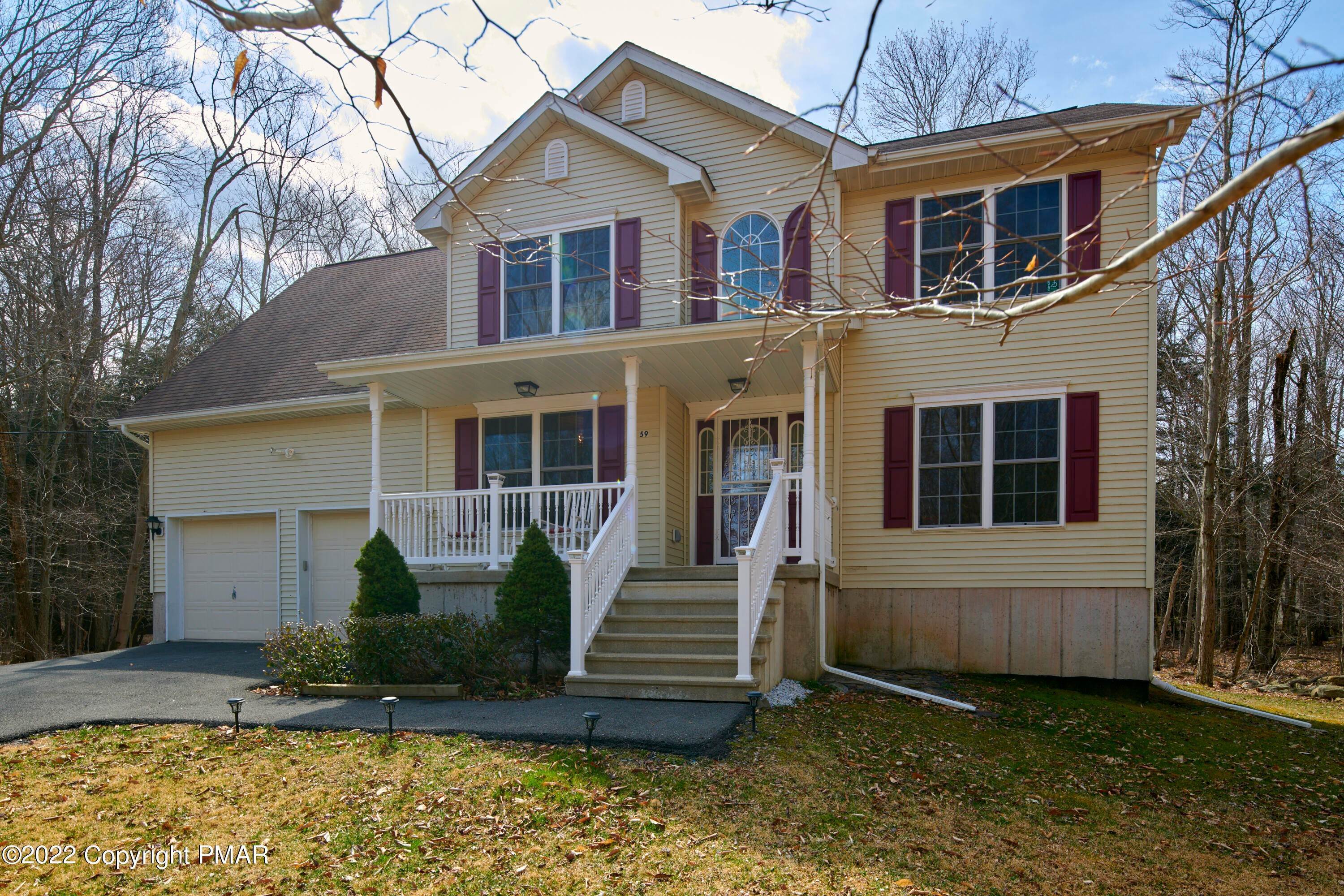 28. Single Family Homes for Sale at 59 English Way Gouldsboro, Pennsylvania 18424 United States