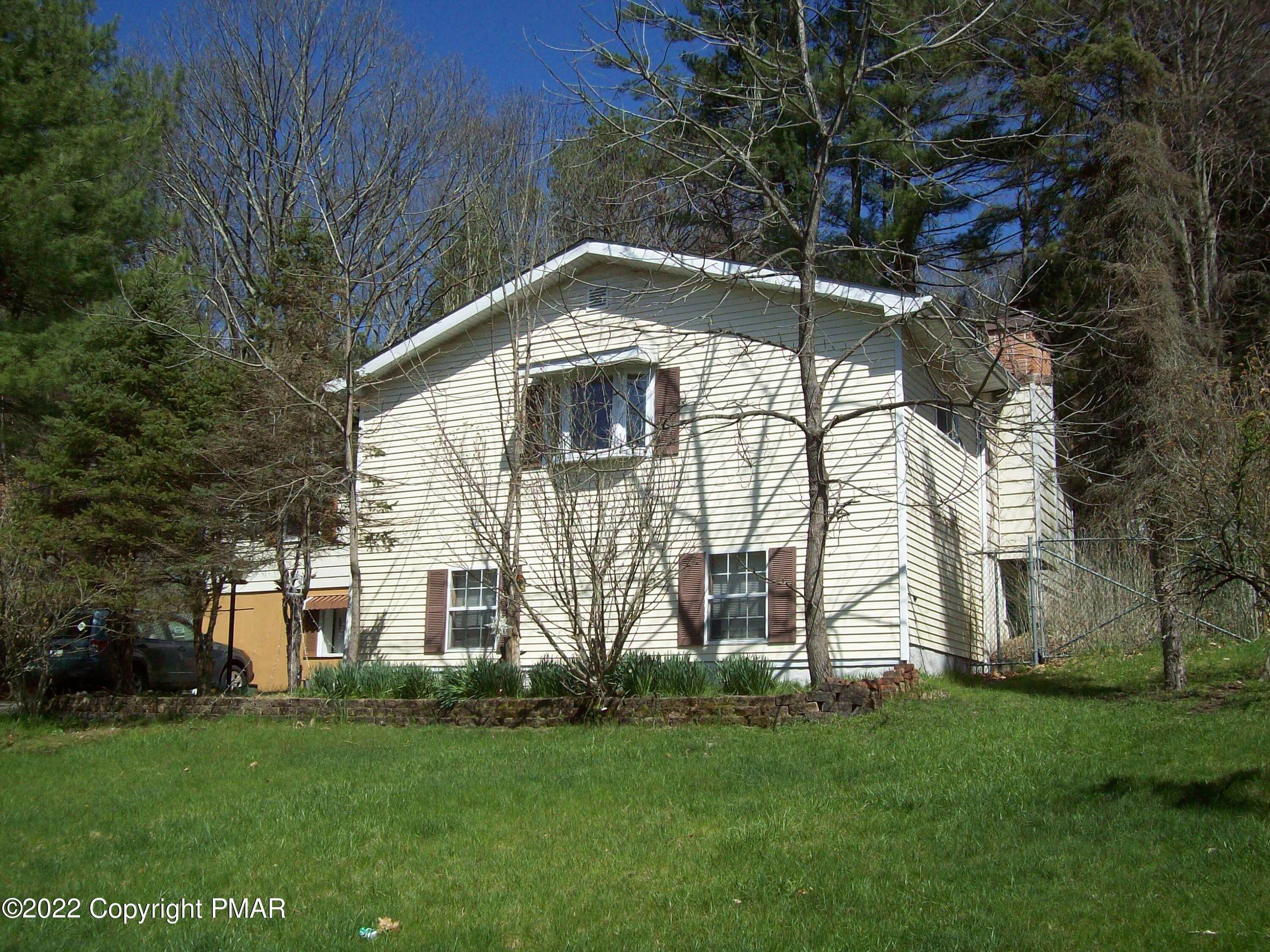 3. Single Family Homes for Sale at 2231 Clearview Dr East Stroudsburg, Pennsylvania 18302 United States