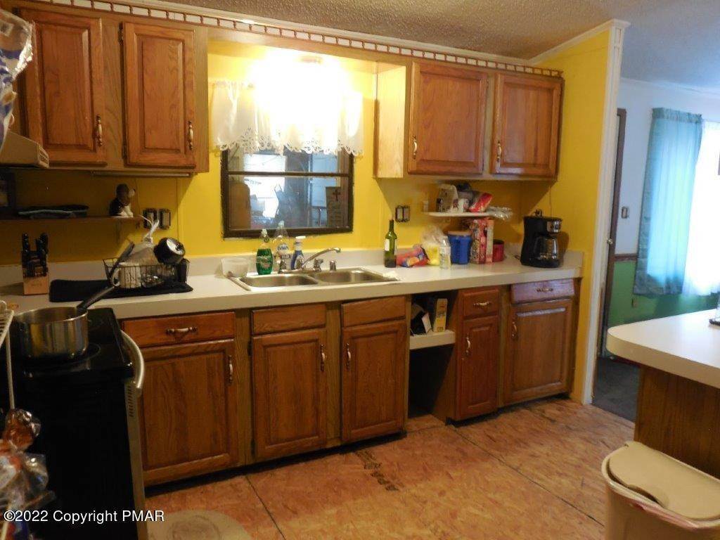 11. Single Family Homes for Sale at 210 Lehigh Ave Palmerton, Pennsylvania 18071 United States