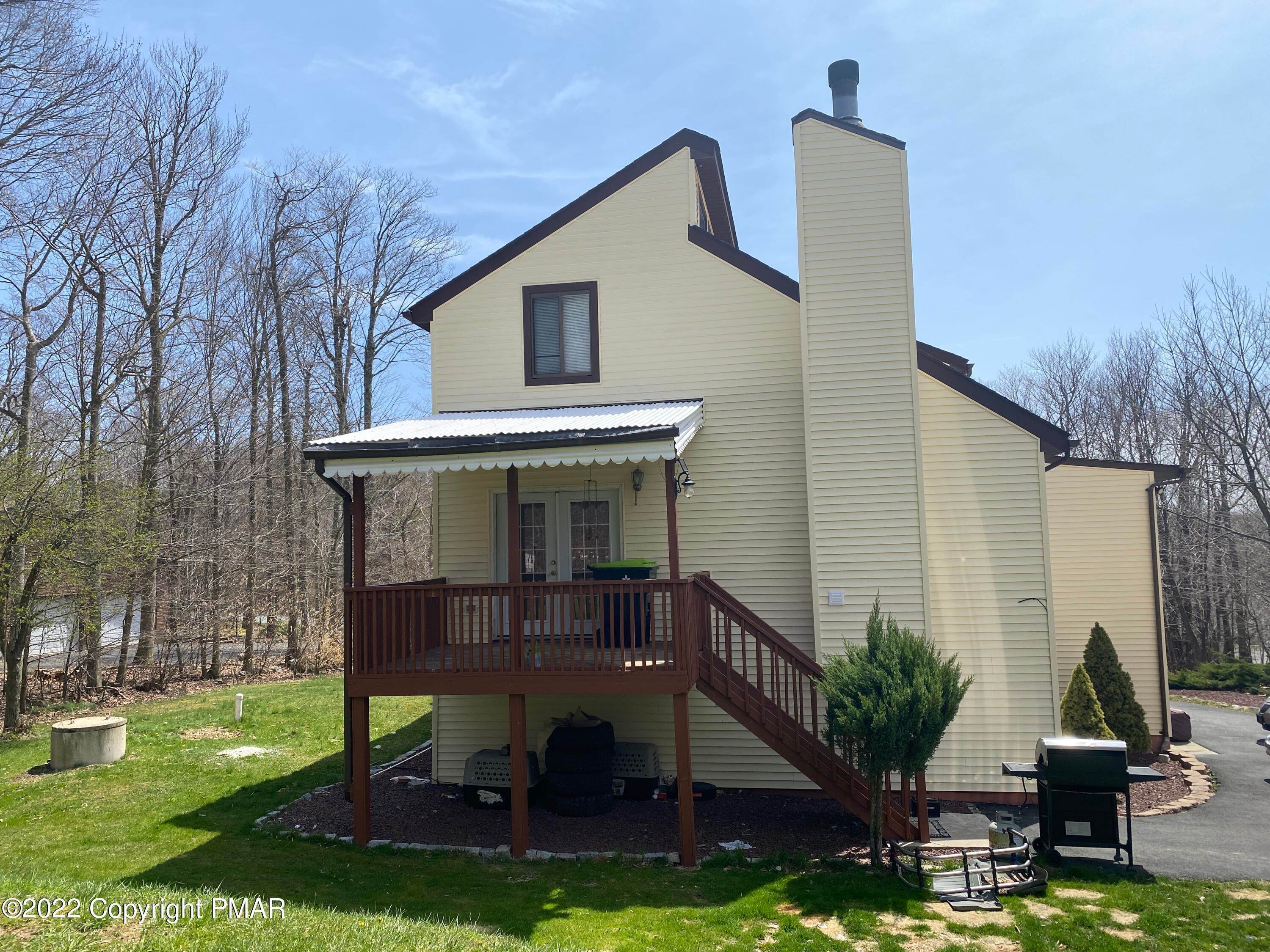 5. Single Family Homes for Sale at 670 Glen Circle Dr Tobyhanna, Pennsylvania 18466 United States