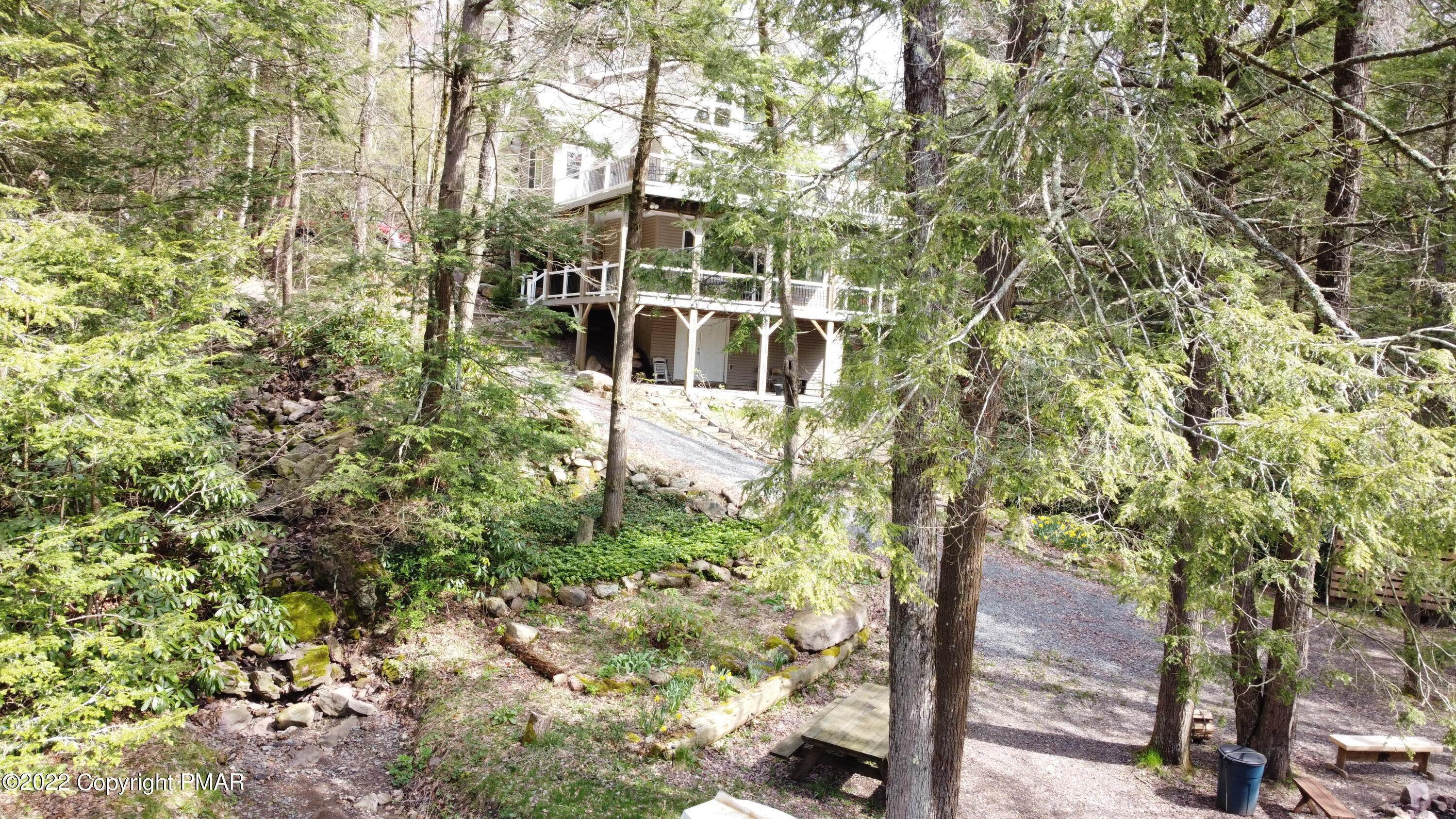 92. Single Family Homes for Sale at 106 Stony Creek Rd Jim Thorpe, Pennsylvania 18229 United States