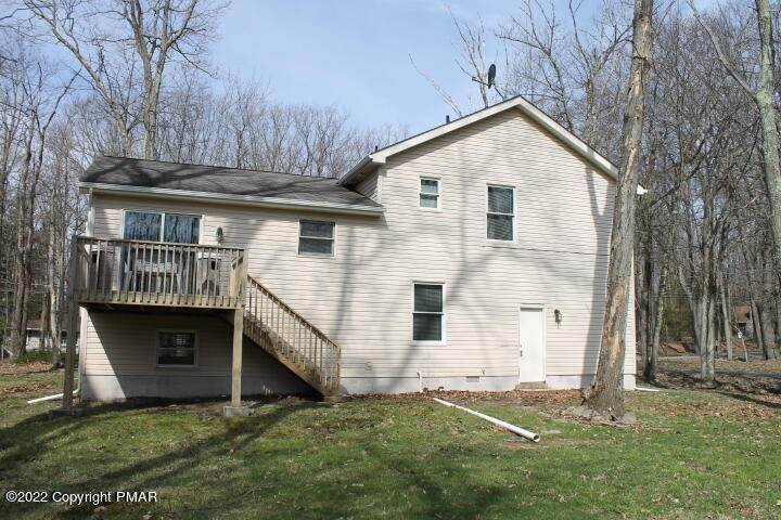36. Single Family Homes for Sale at 232 Stillwater Dr Pocono Summit, Pennsylvania 18346 United States
