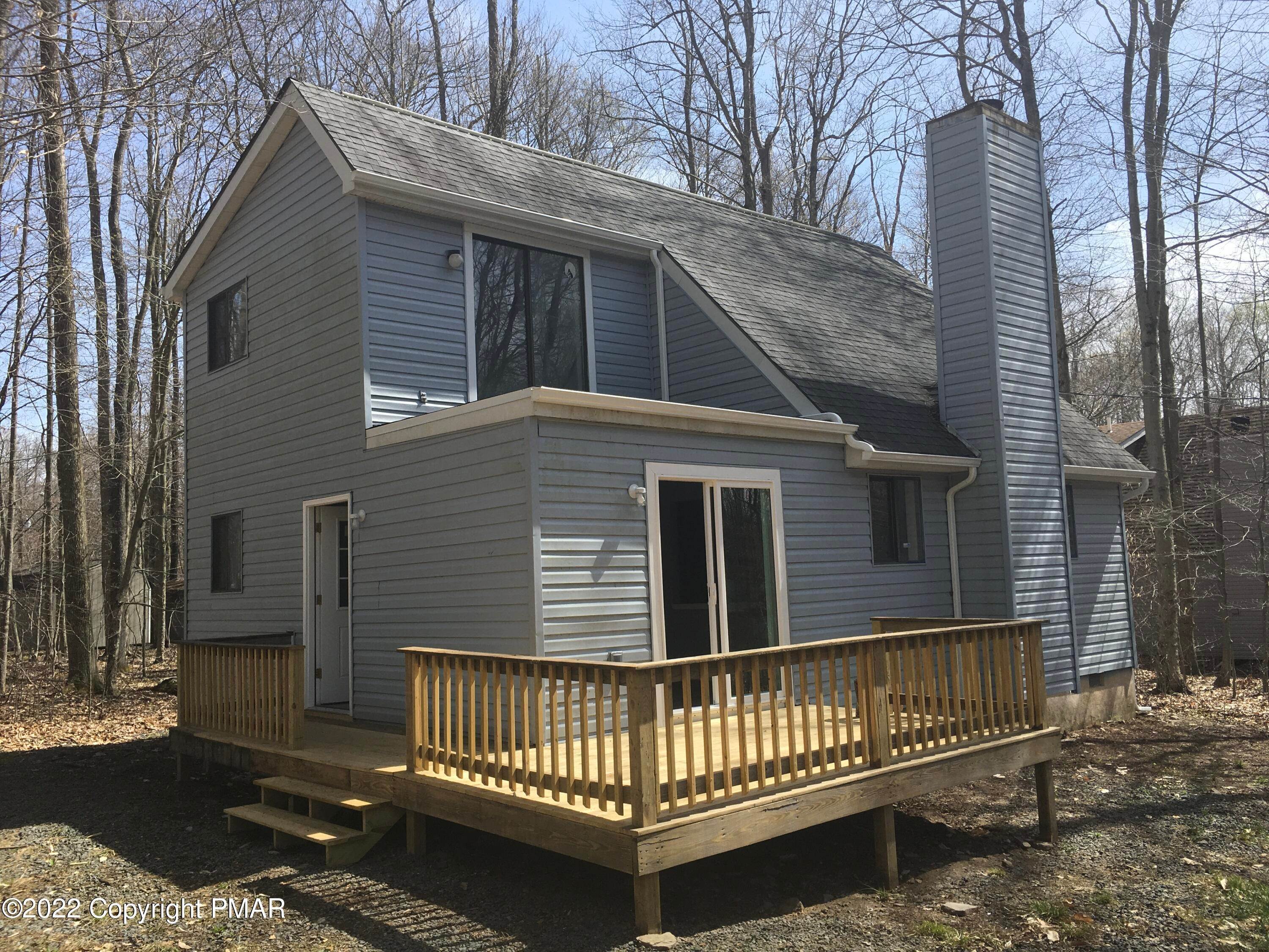 Single Family Homes for Sale at 110 Maxatawny Dr Pocono Lake, Pennsylvania 18347 United States