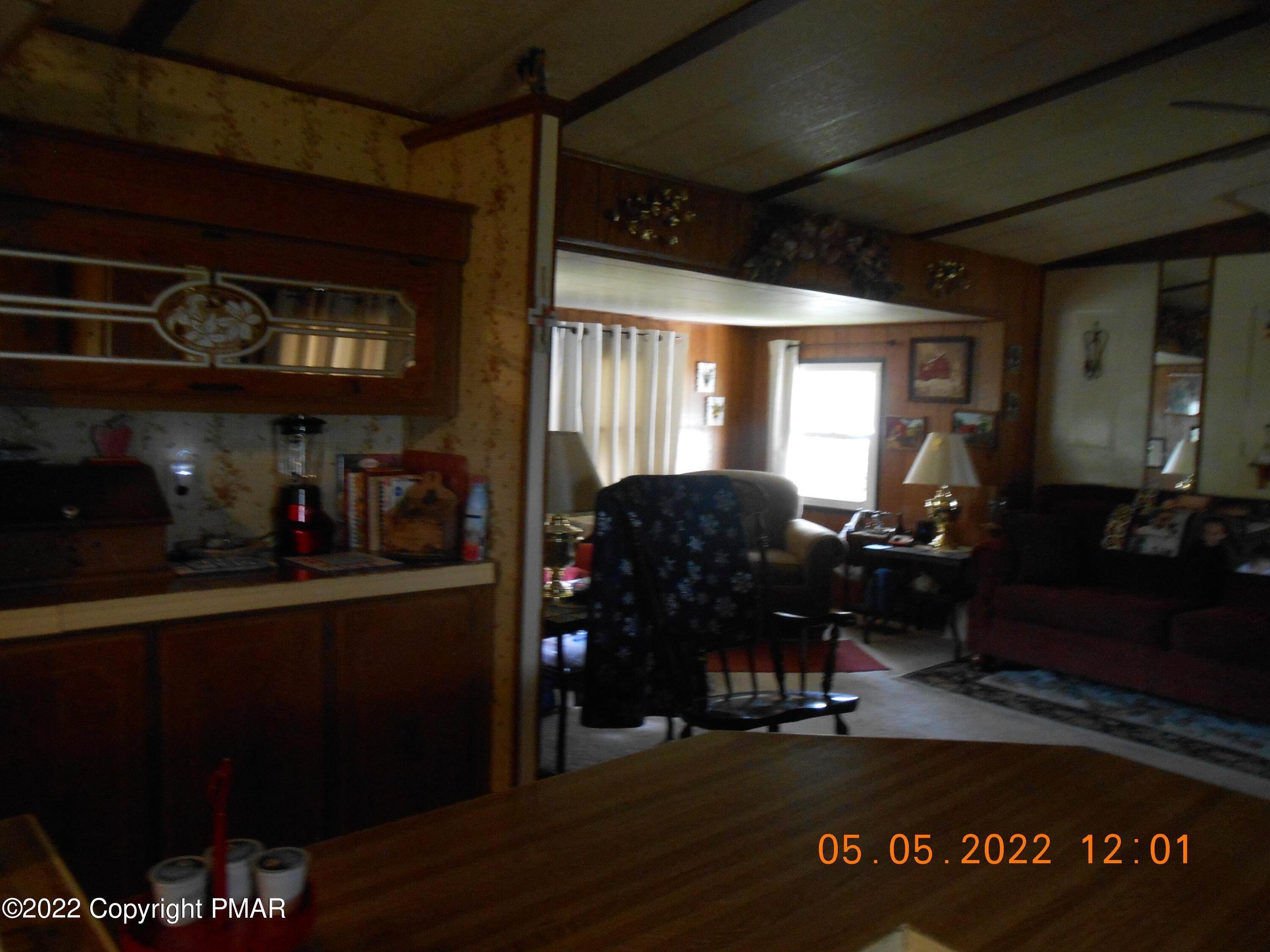 7. Single Family Homes for Sale at 127 Cheyenne Ln Lehighton, Pennsylvania 18235 United States