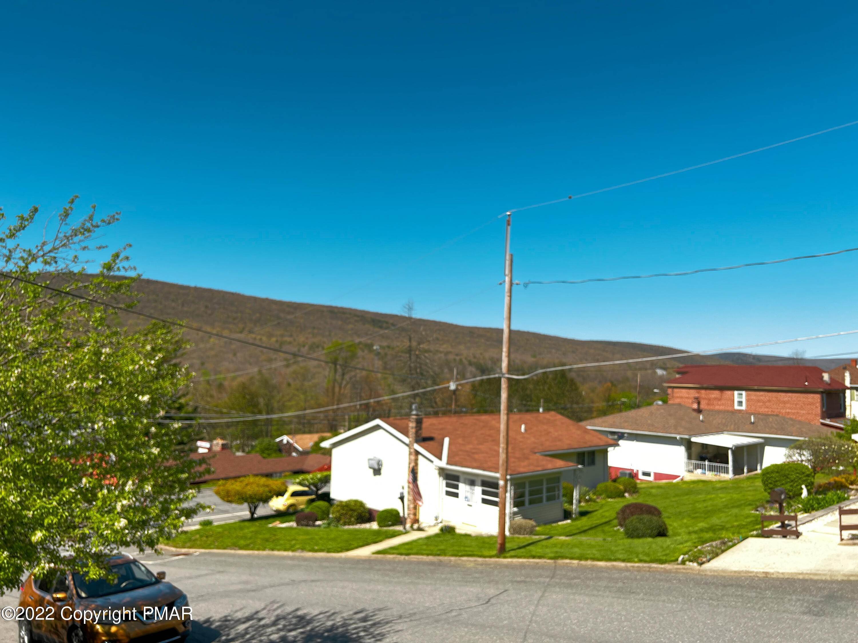5. Single Family Homes for Sale at 116 Spruce Street Nesquehoning, Pennsylvania 18240 United States