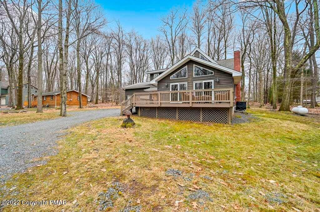3. Single Family Homes for Sale at 144 Ridge Road Pocono Lake, Pennsylvania 18347 United States