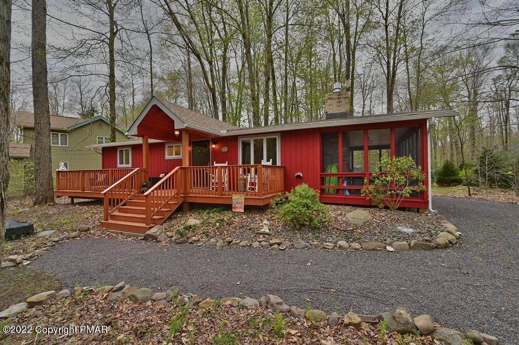 2. Single Family Homes for Sale at 2125 Oak Road Pocono Pines, Pennsylvania 18350 United States