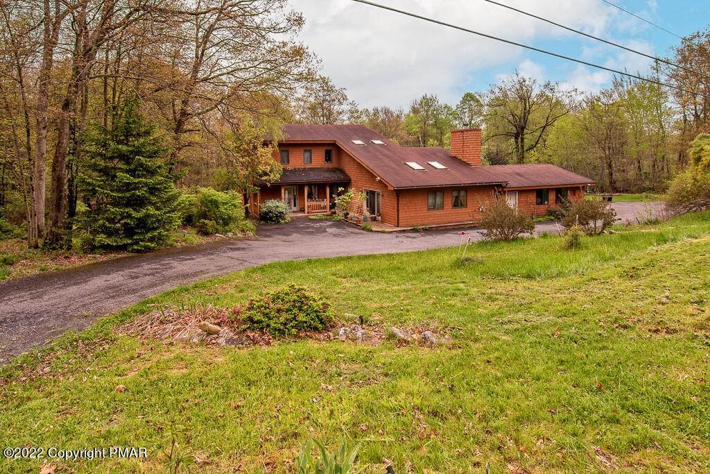 2. Single Family Homes for Sale at 2112 Back Mountain Road Scotrun, Pennsylvania 18355 United States