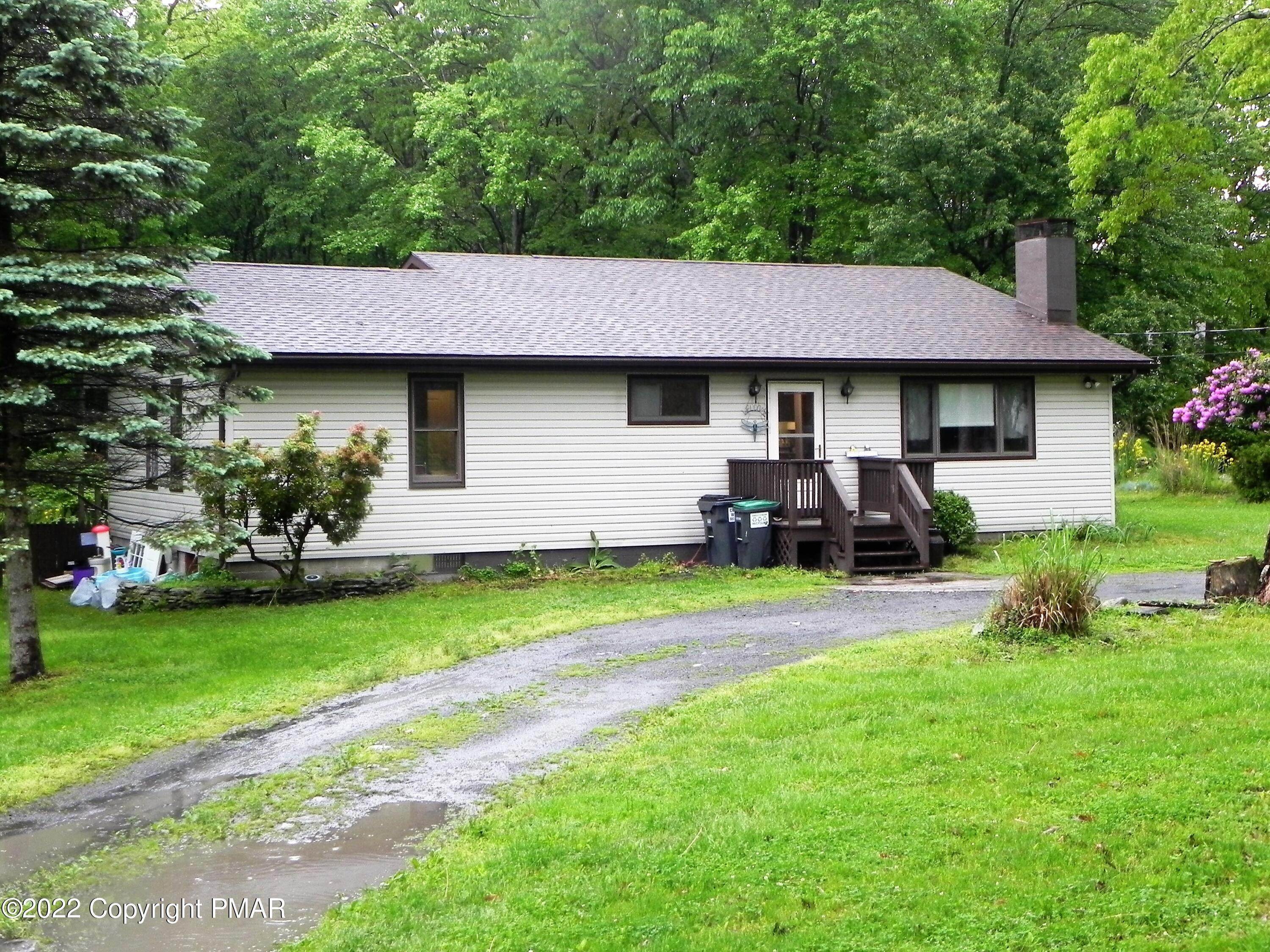 3. Single Family Homes for Sale at 263 Footprint Rd East Stroudsburg, Pennsylvania 18302 United States