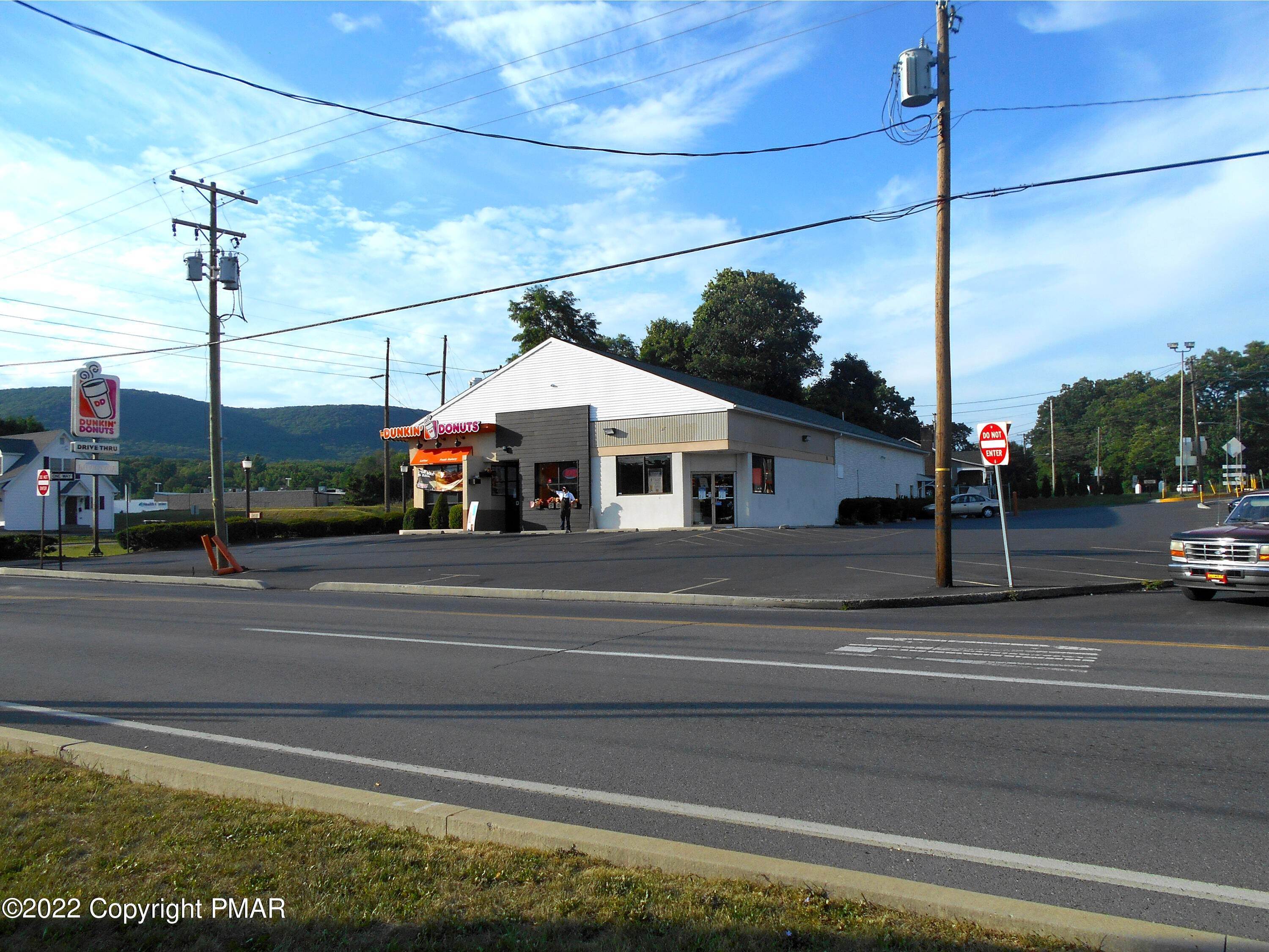 2. Commercial for Sale at 435 Blue Valley Dr Bangor, Pennsylvania 18013 United States