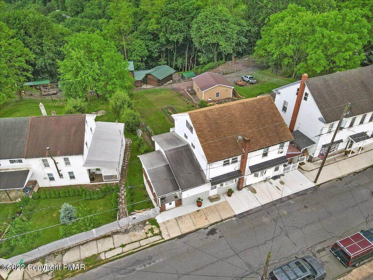 3. Single Family Homes for Sale at 411 South Ave Jim Thorpe, Pennsylvania 18229 United States