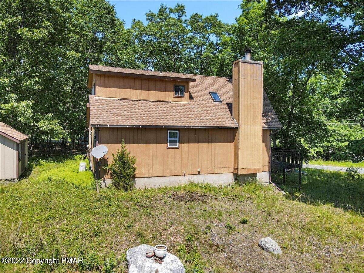 38. Single Family Homes for Sale at 5132 Braintree Dr Bushkill, Pennsylvania 18324 United States