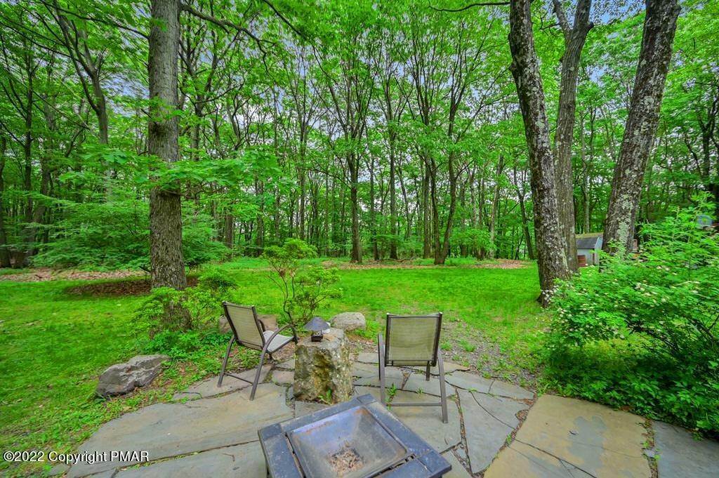 59. Single Family Homes for Sale at 43 Holly Forest Rd Mount Pocono, Pennsylvania 18344 United States