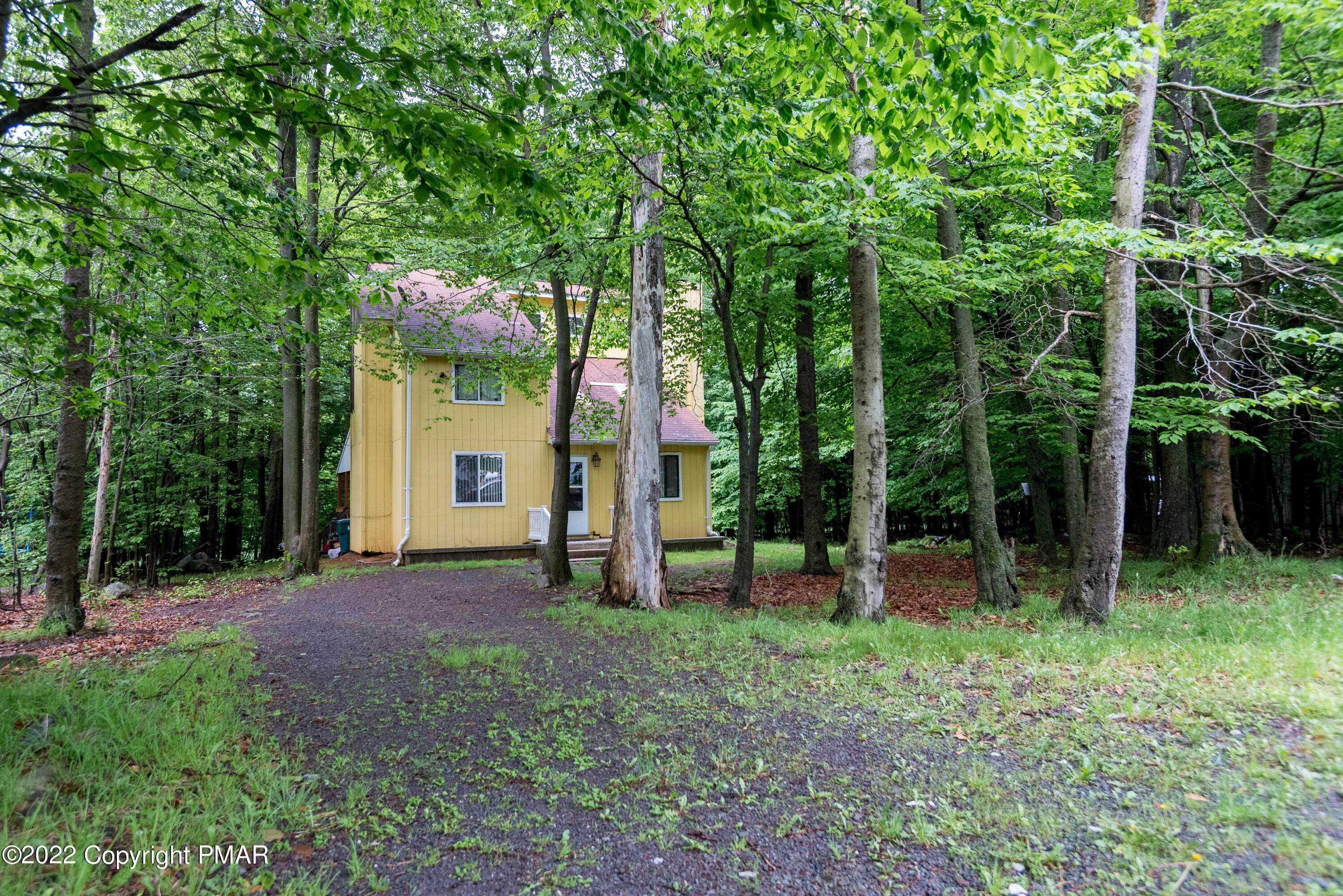 19. Single Family Homes for Sale at 9139 Brandywine Dr Tobyhanna, Pennsylvania 18466 United States