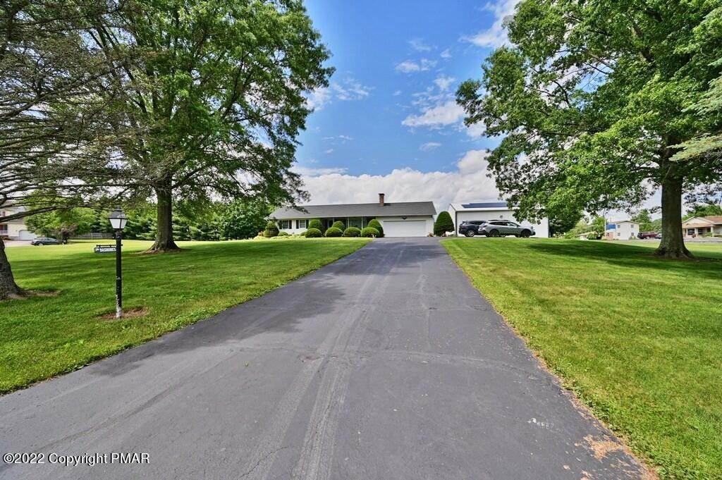 62. Single Family Homes for Sale at 219 W Scott Ct Brodheadsville, Pennsylvania 18322 United States