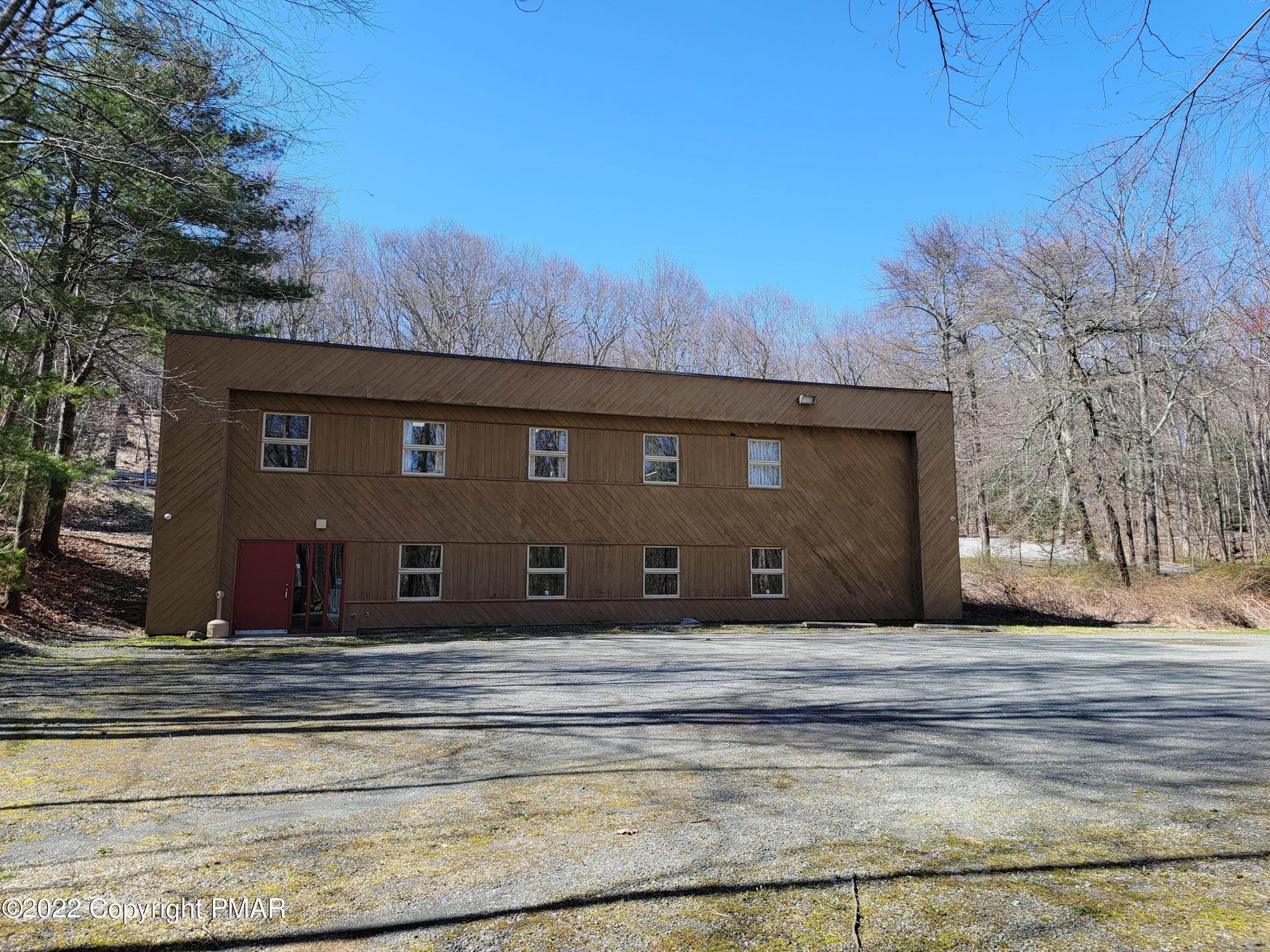 17. Commercial for Sale at 934 Milford Rd Dingmans Ferry, Pennsylvania 18328 United States