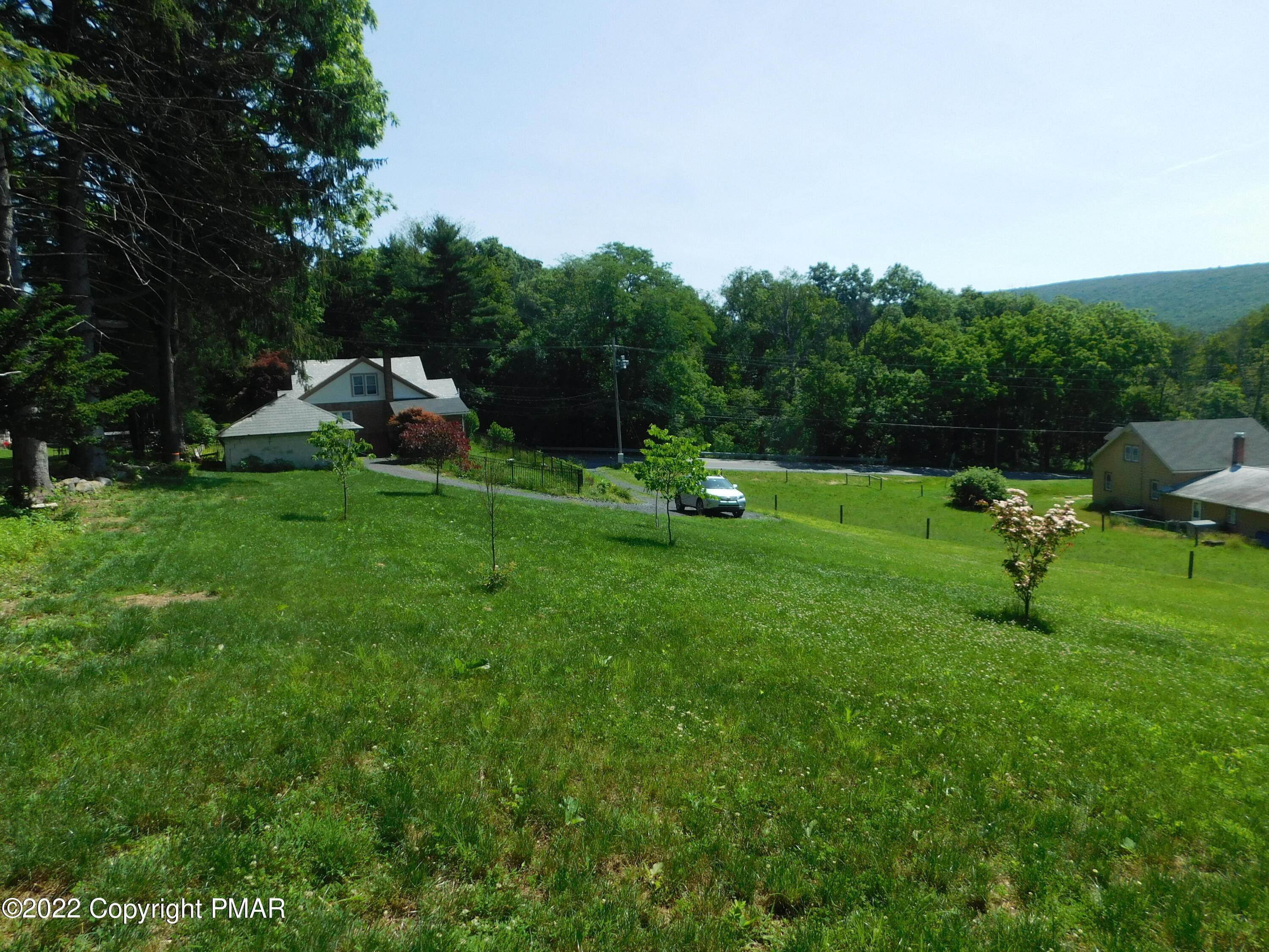 13. Single Family Homes for Sale at 721 Route 115 Route Saylorsburg, Pennsylvania 18353 United States