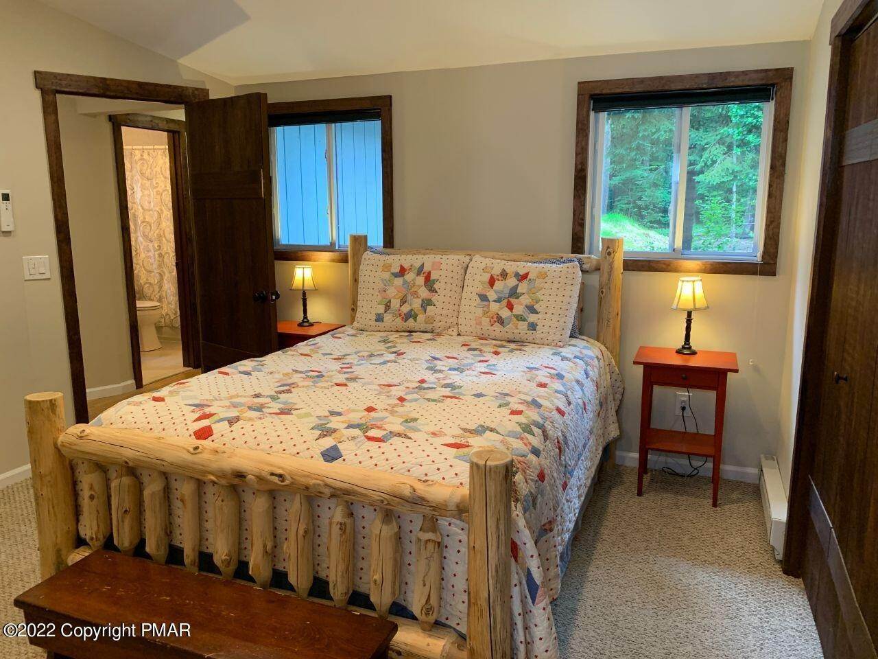 31. Single Family Homes for Sale at 310 Meadowbrook Ct Pocono Pines, Pennsylvania 18350 United States