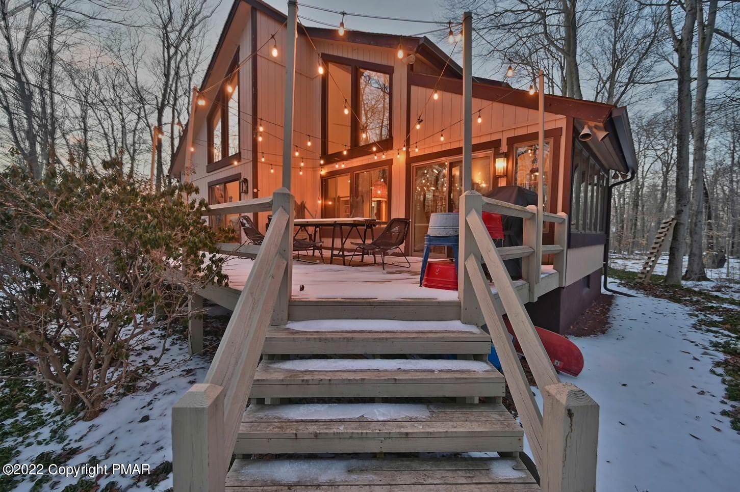 Single Family Homes for Sale at 268 Conestoga Trail Pocono Pines, Pennsylvania 18350 United States