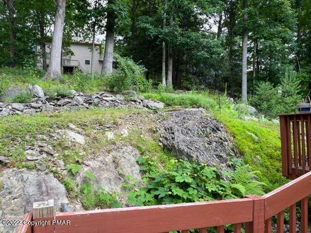 26. Single Family Homes for Sale at 164 Manchester Dr Bushkill, Pennsylvania 18324 United States