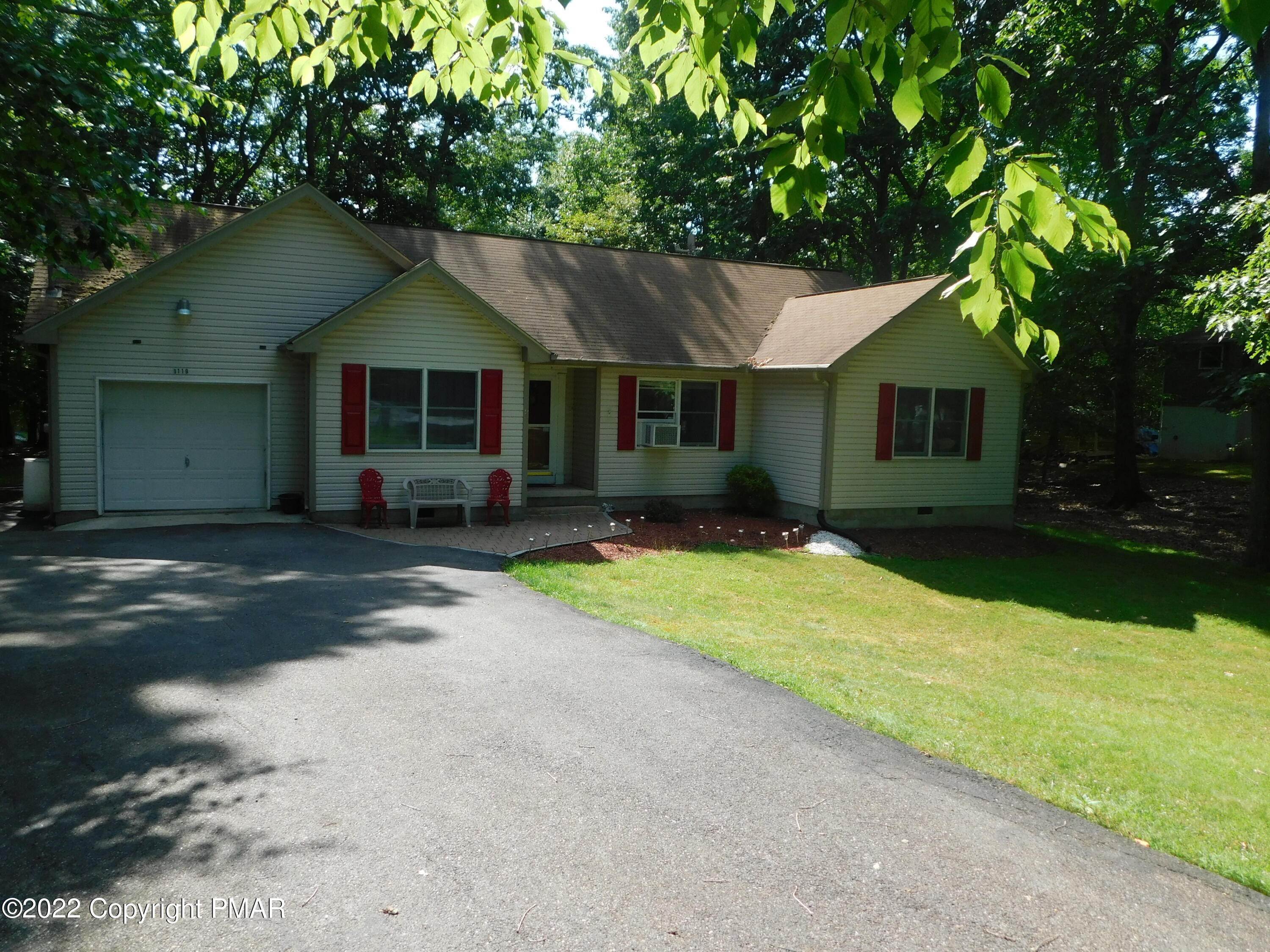 22. Single Family Homes for Sale at 1119 Park Drive East Stroudsburg, Pennsylvania 18302 United States