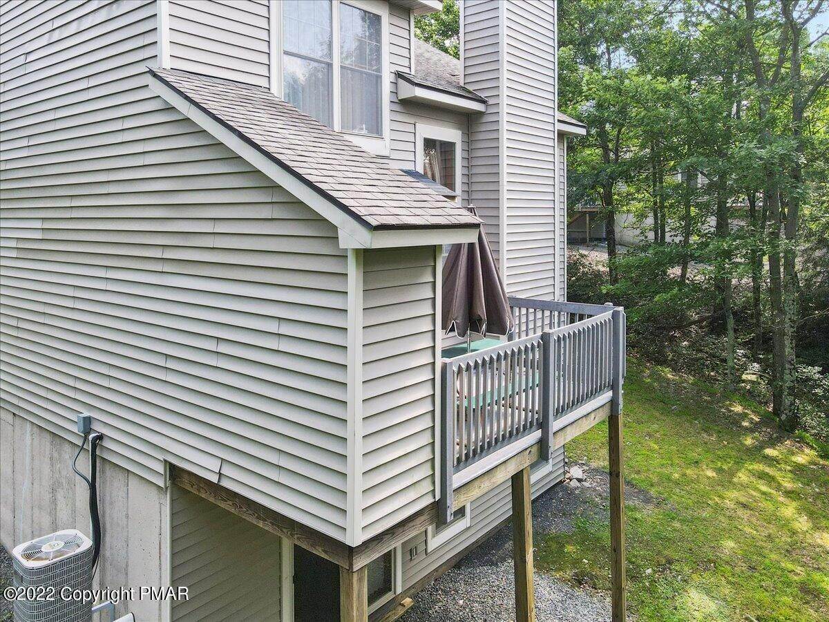 49. Single Family Homes for Sale at 403 Upper Deer Valley Road Tannersville, Pennsylvania 18372 United States