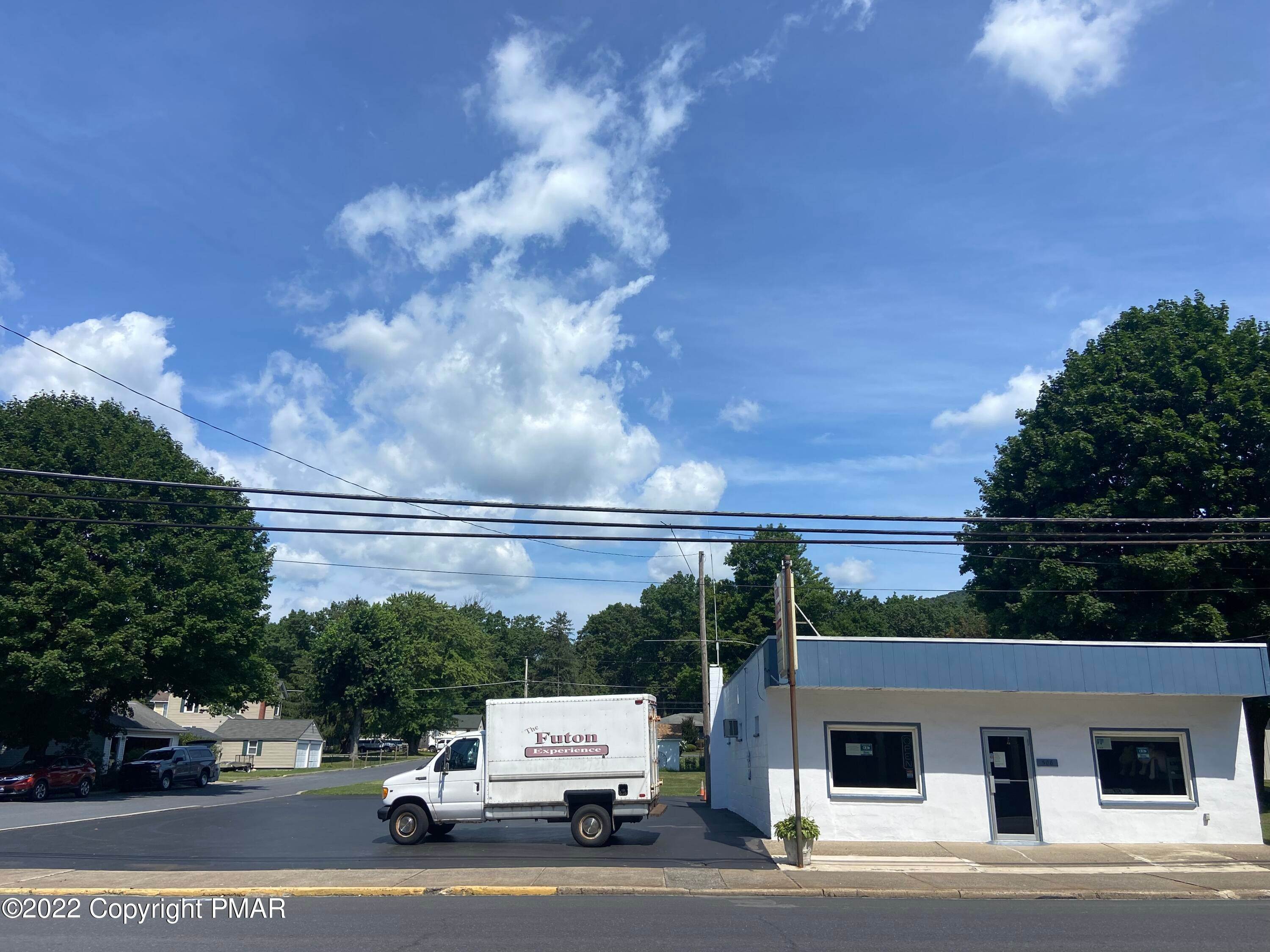 Commercial for Sale at 508 N Lehigh Ave Wind Gap, Pennsylvania 18091 United States