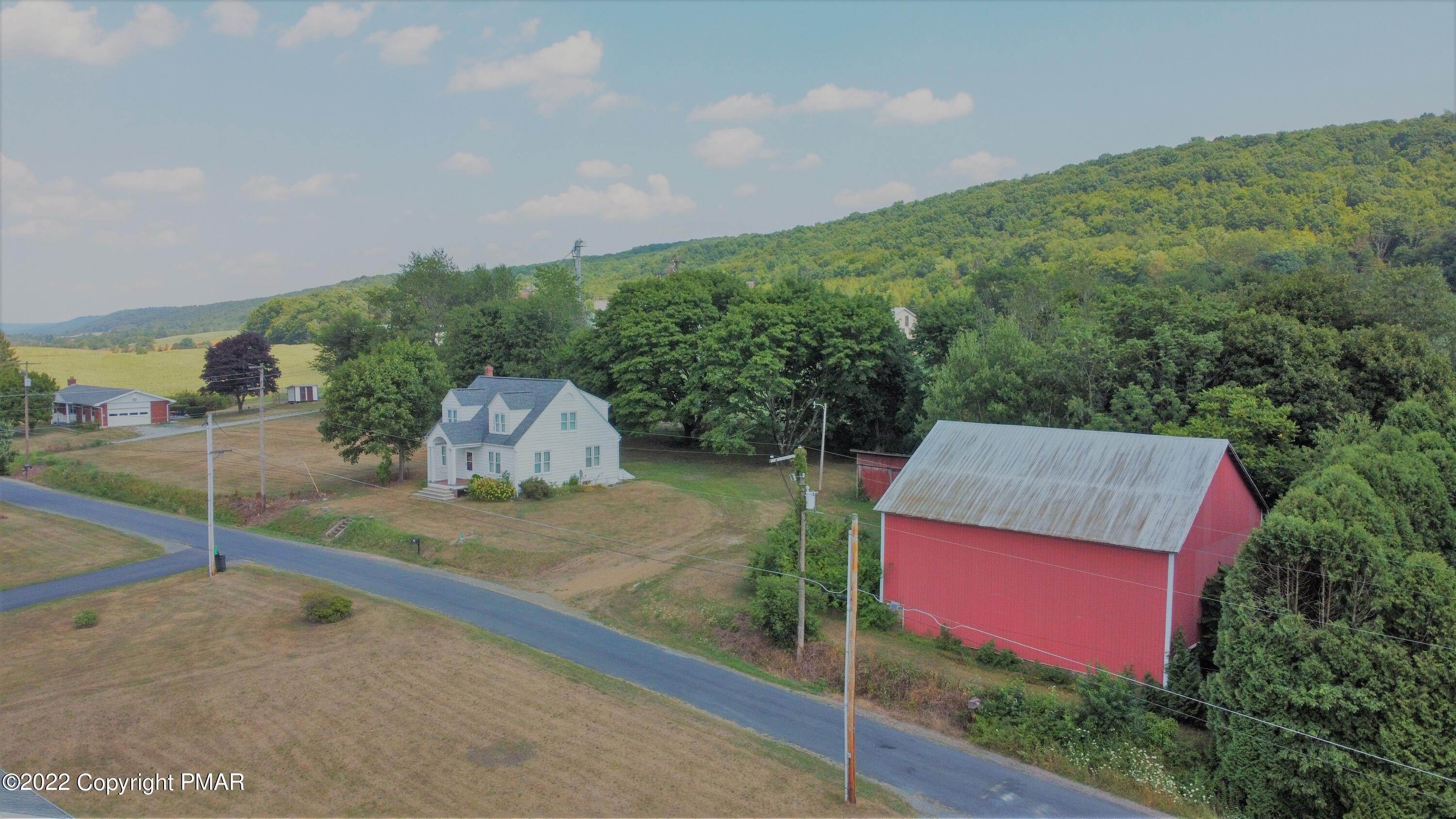 Single Family Homes for Sale at 130 Mill Drive Tamaqua, Pennsylvania 18252 United States