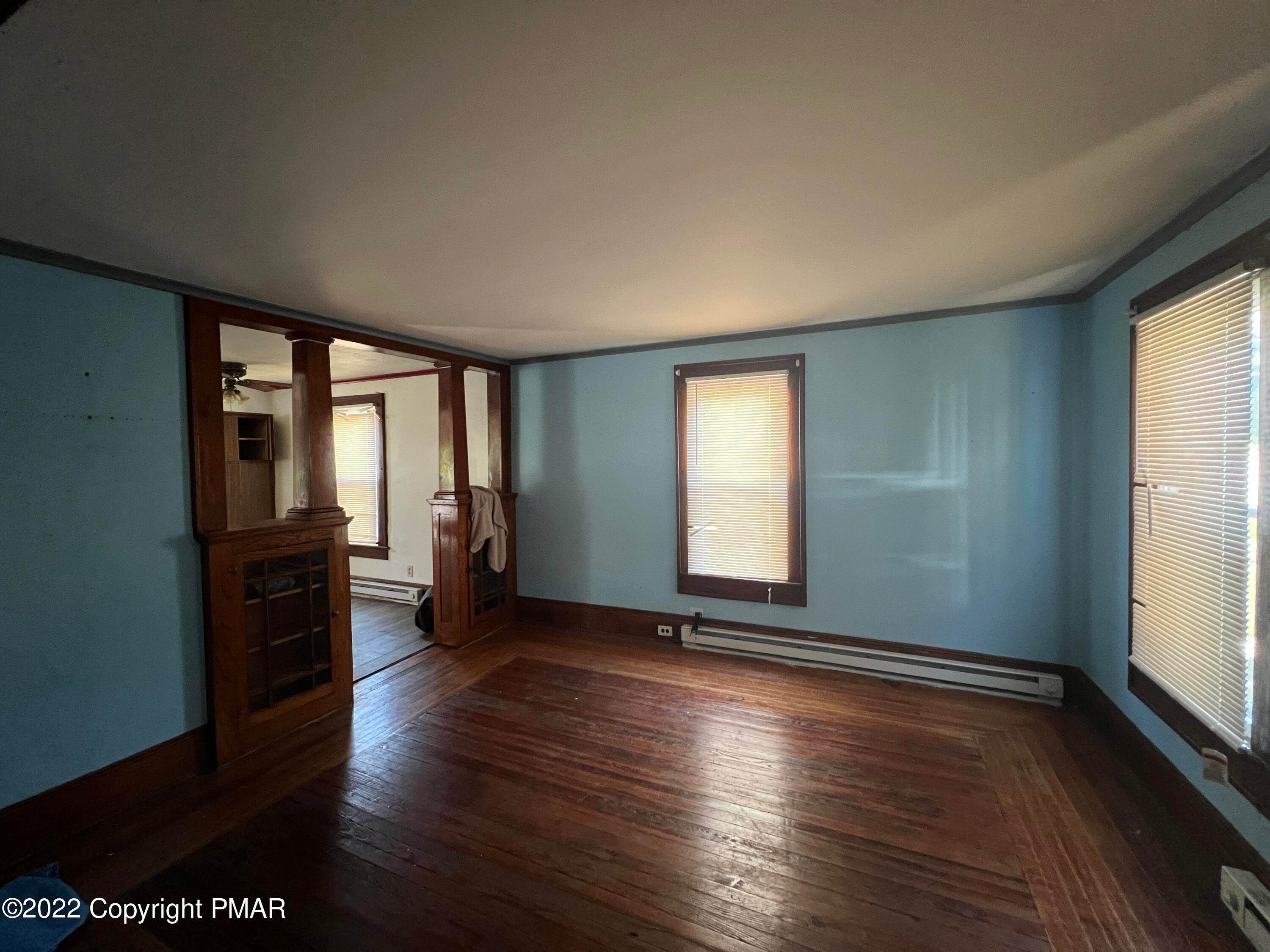 5. Single Family Homes for Sale at 26 Clark Ave Carbondale, Pennsylvania 18407 United States