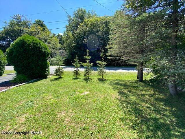 32. Single Family Homes for Sale at 662 Glen Circle Dr Tobyhanna, Pennsylvania 18466 United States