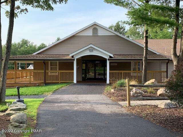 18. Single Family Homes for Sale at 1044 Country Place Dr Tobyhanna, Pennsylvania 18466 United States