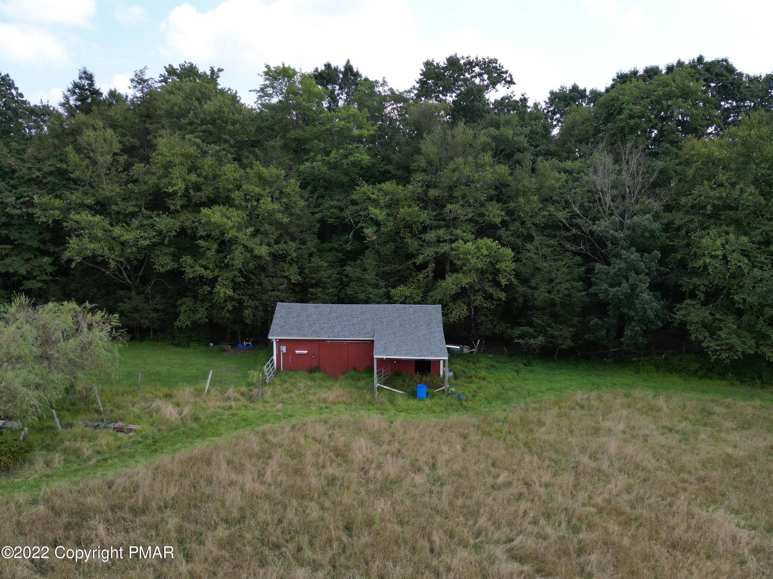 23. Single Family Homes for Sale at 26 Rau Road Jim Thorpe, Pennsylvania 18229 United States